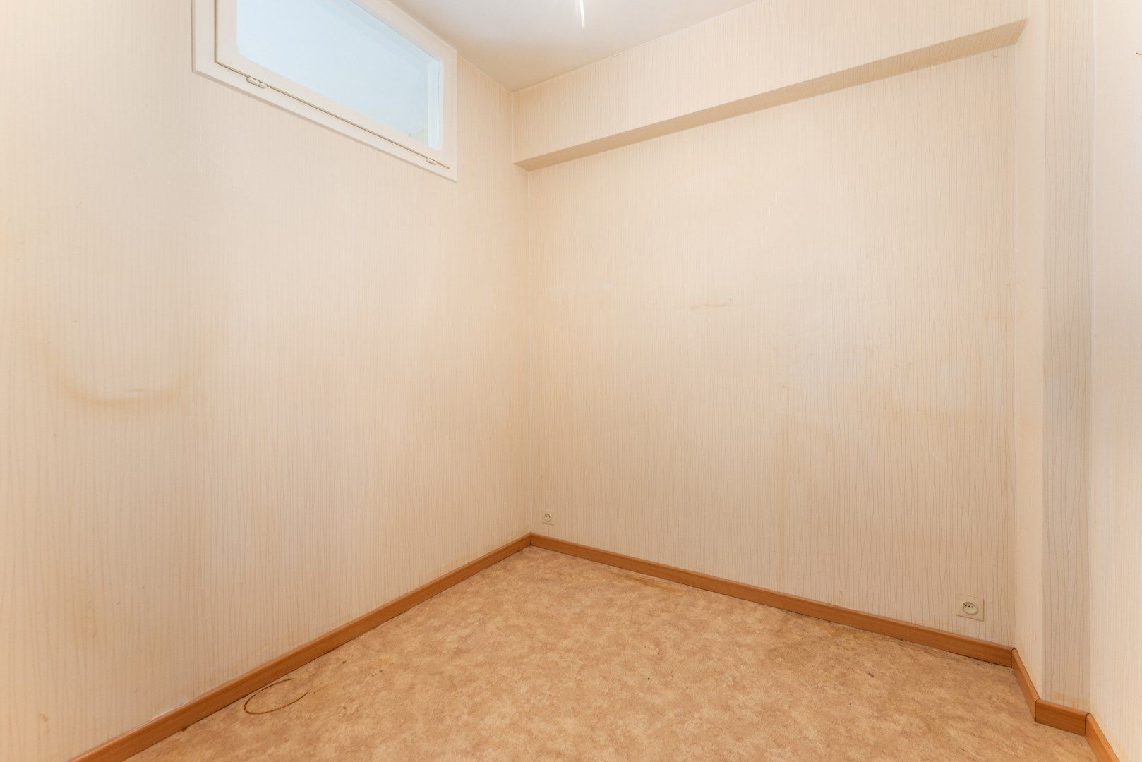 Te renoveren 2 slaapkamer appartement foto 9