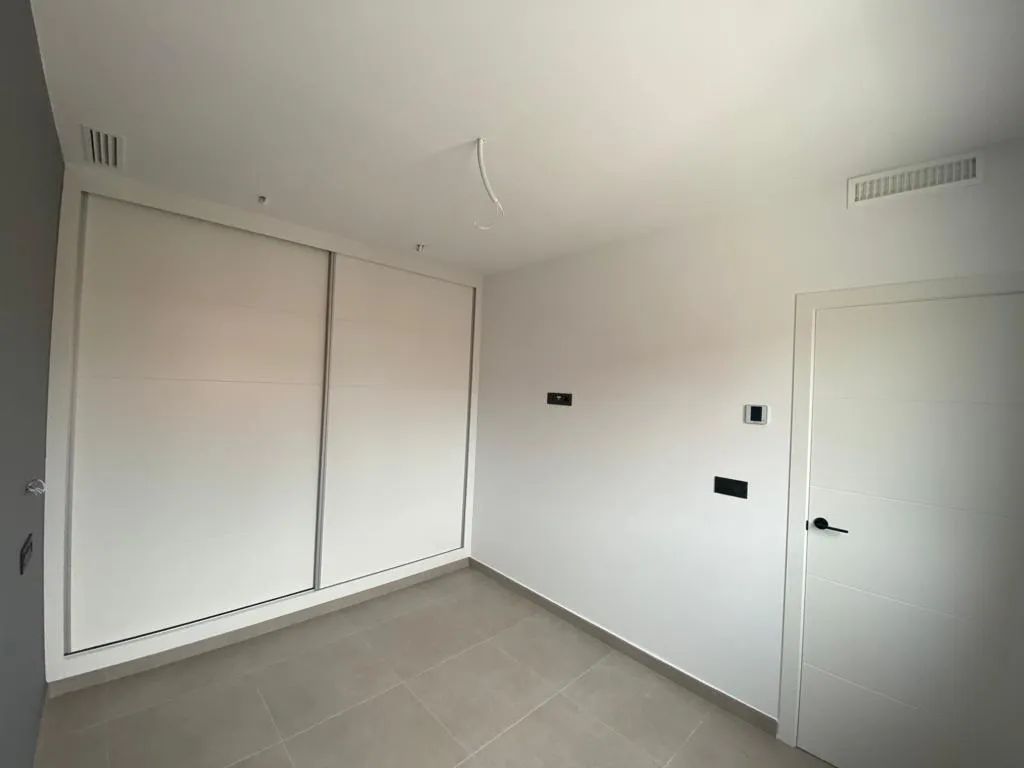 Zorgeloos genieten onder de zon: moderne villa’s met privézwembad op wandelafstand van de zee in Los Alcázares foto 11