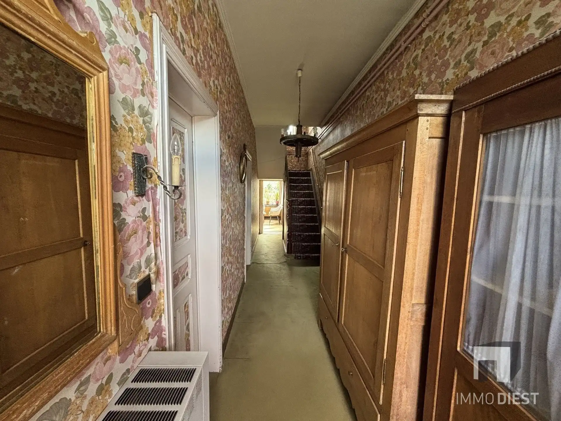 Ruime kluswoning met 3 slaapkamers, garage en tuin foto 17