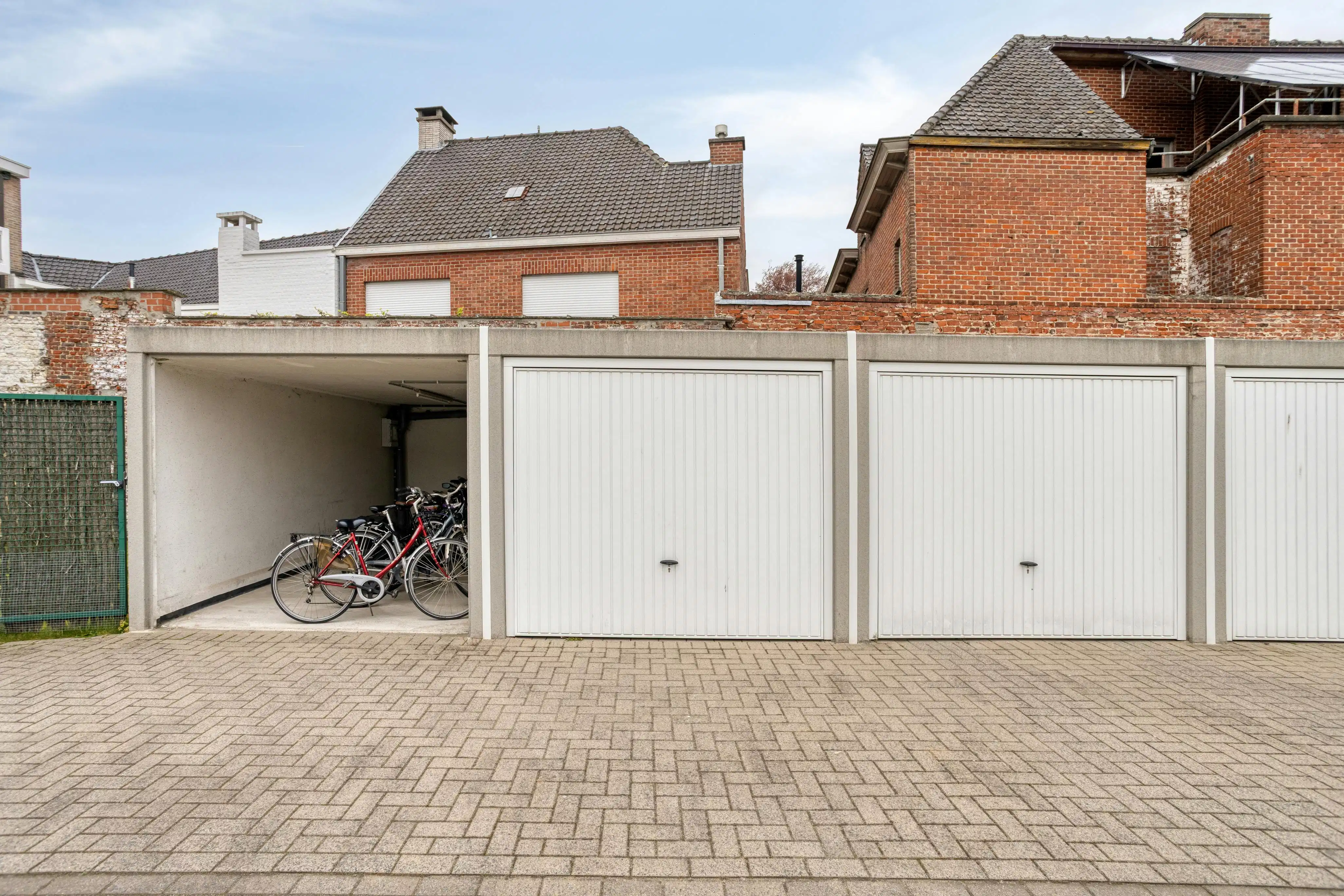 Instapklaar 2 slpk appartement met zonnige tuin en terras foto 14