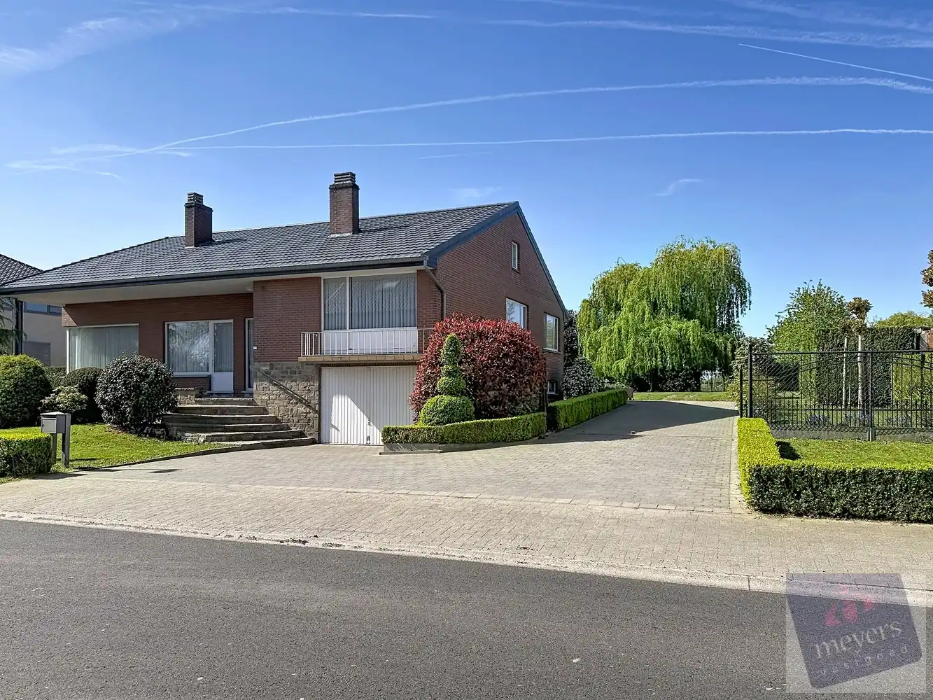 Ruime open bebouwing op uitzonderlijk perceel van 39a93ca in landelijke omgeving te Alken foto {{pictureIndex}}
