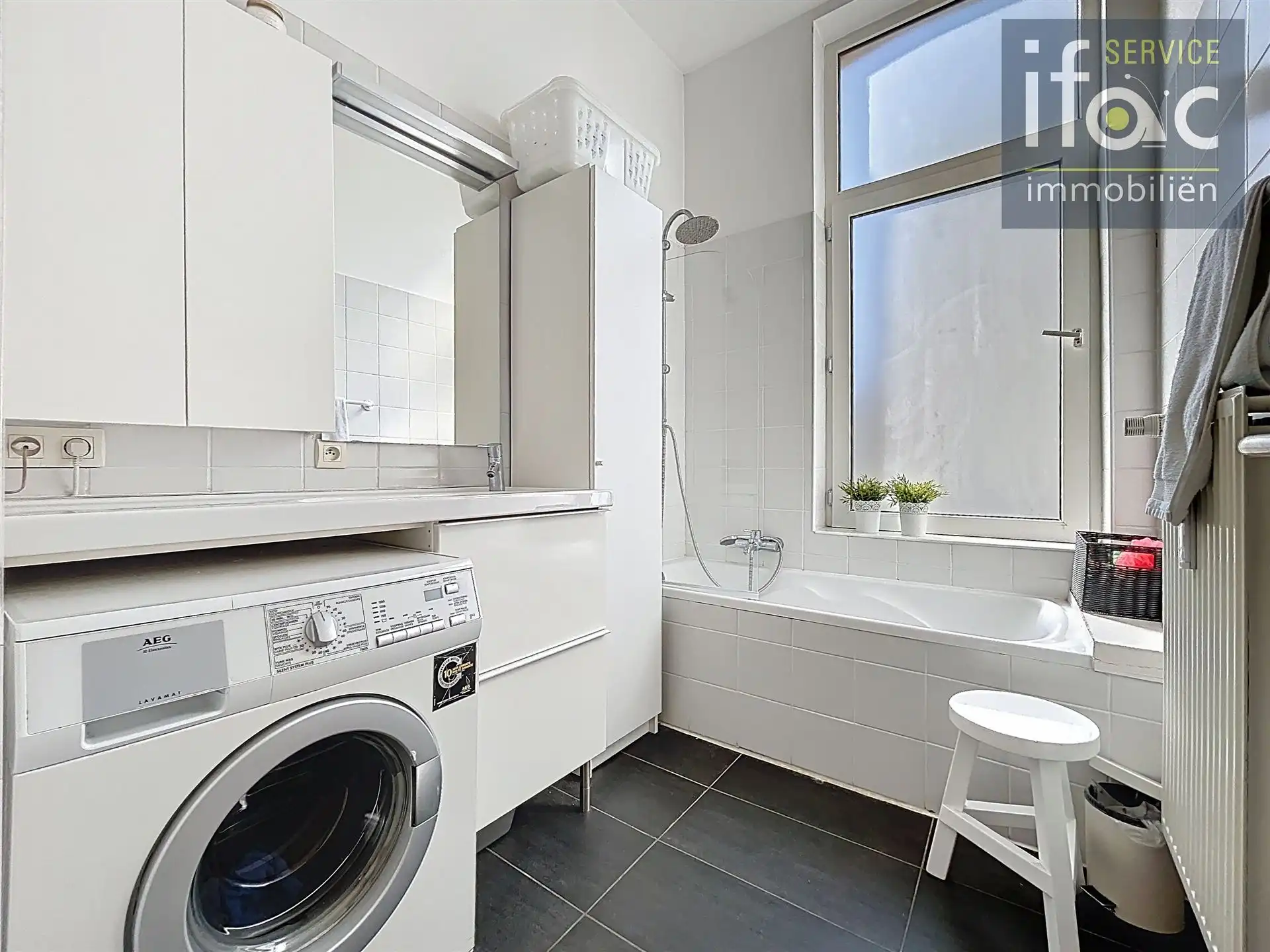 Uitstekend gelegen 1 slaapkamer appartement nabij NATO foto 7