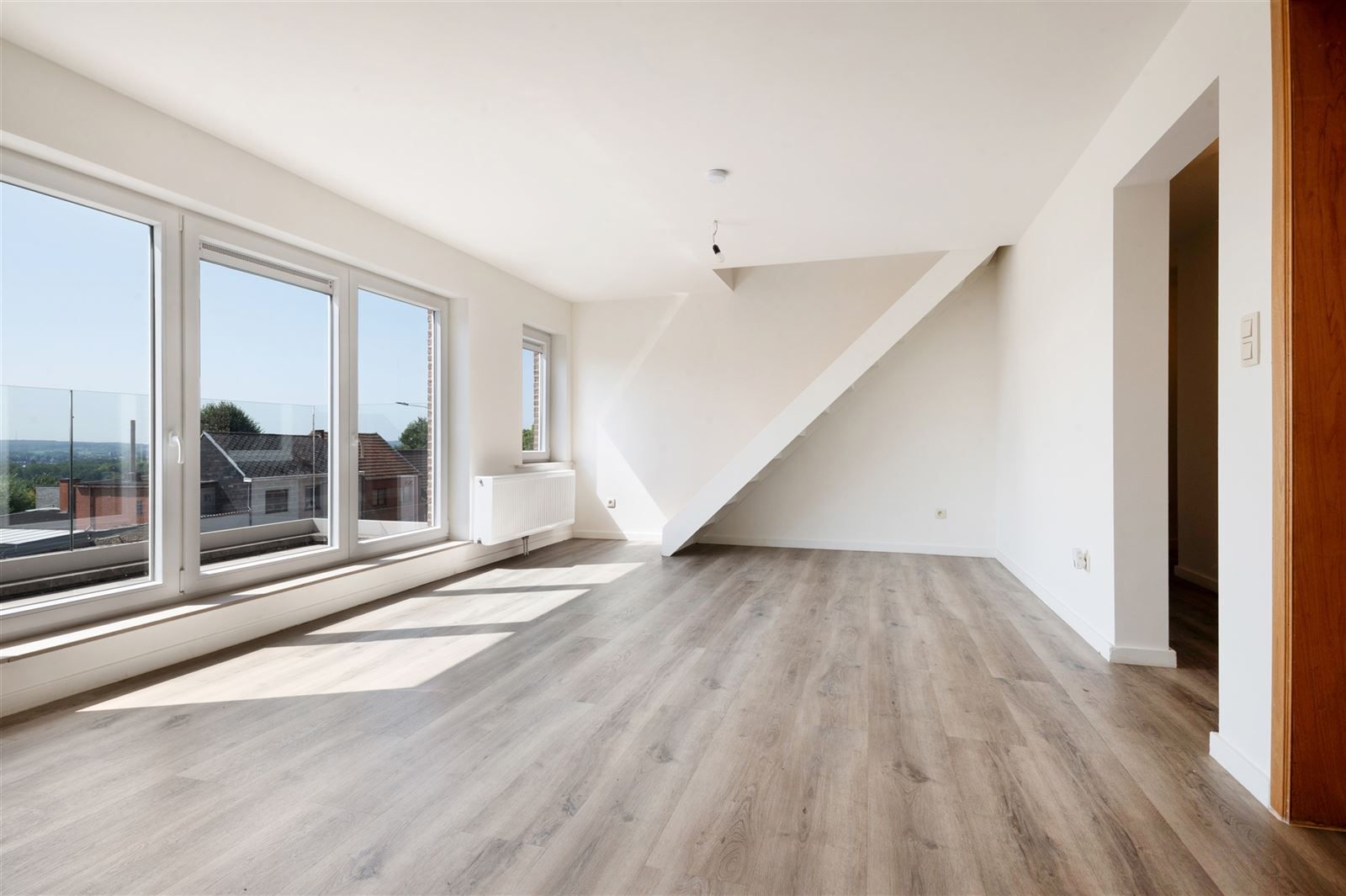 Instapklaar duplex-appartement te Oudenhove!  foto {{pictureIndex}}