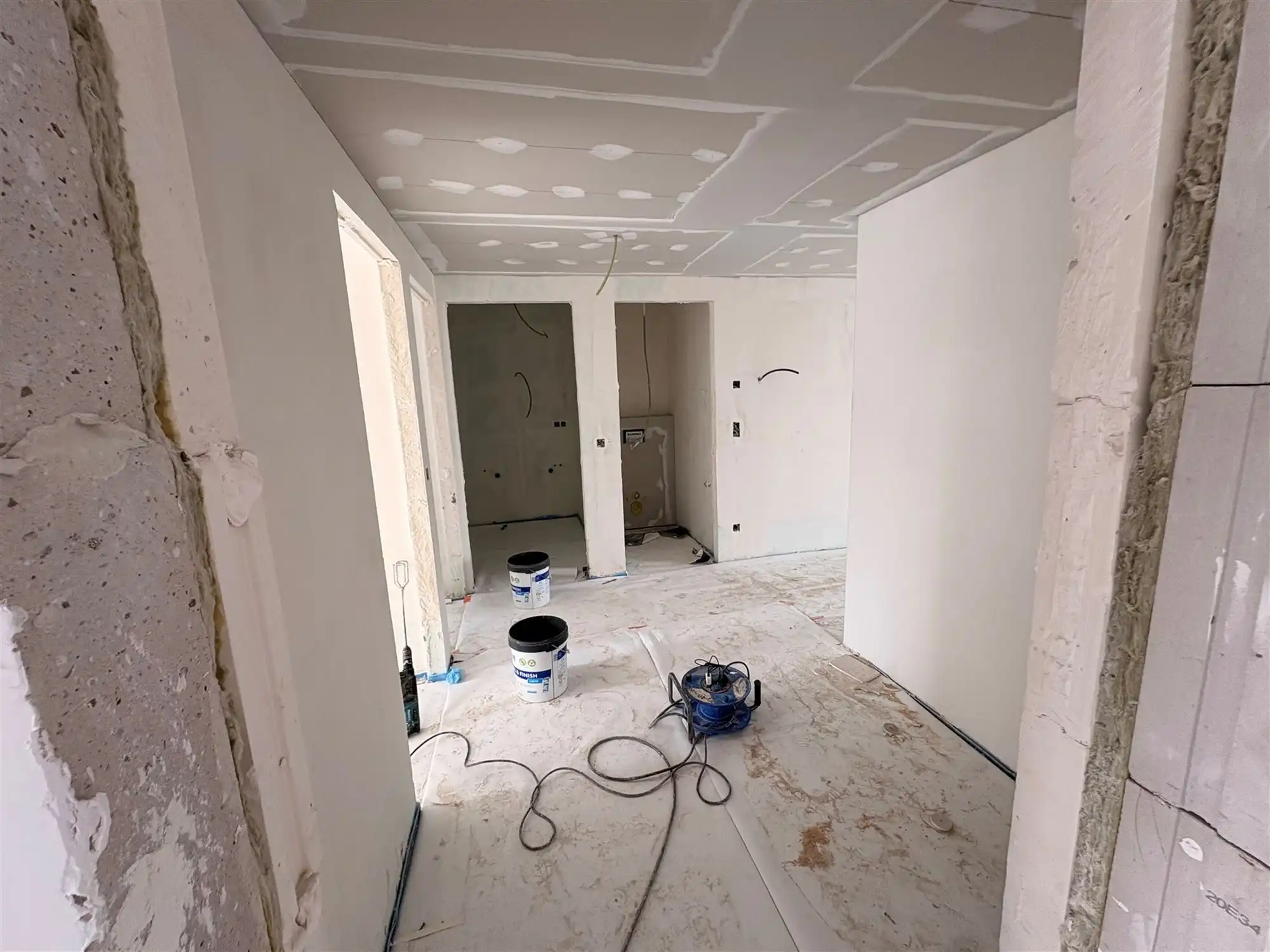 Appartement met 2 slaapkamers en terras. foto 16