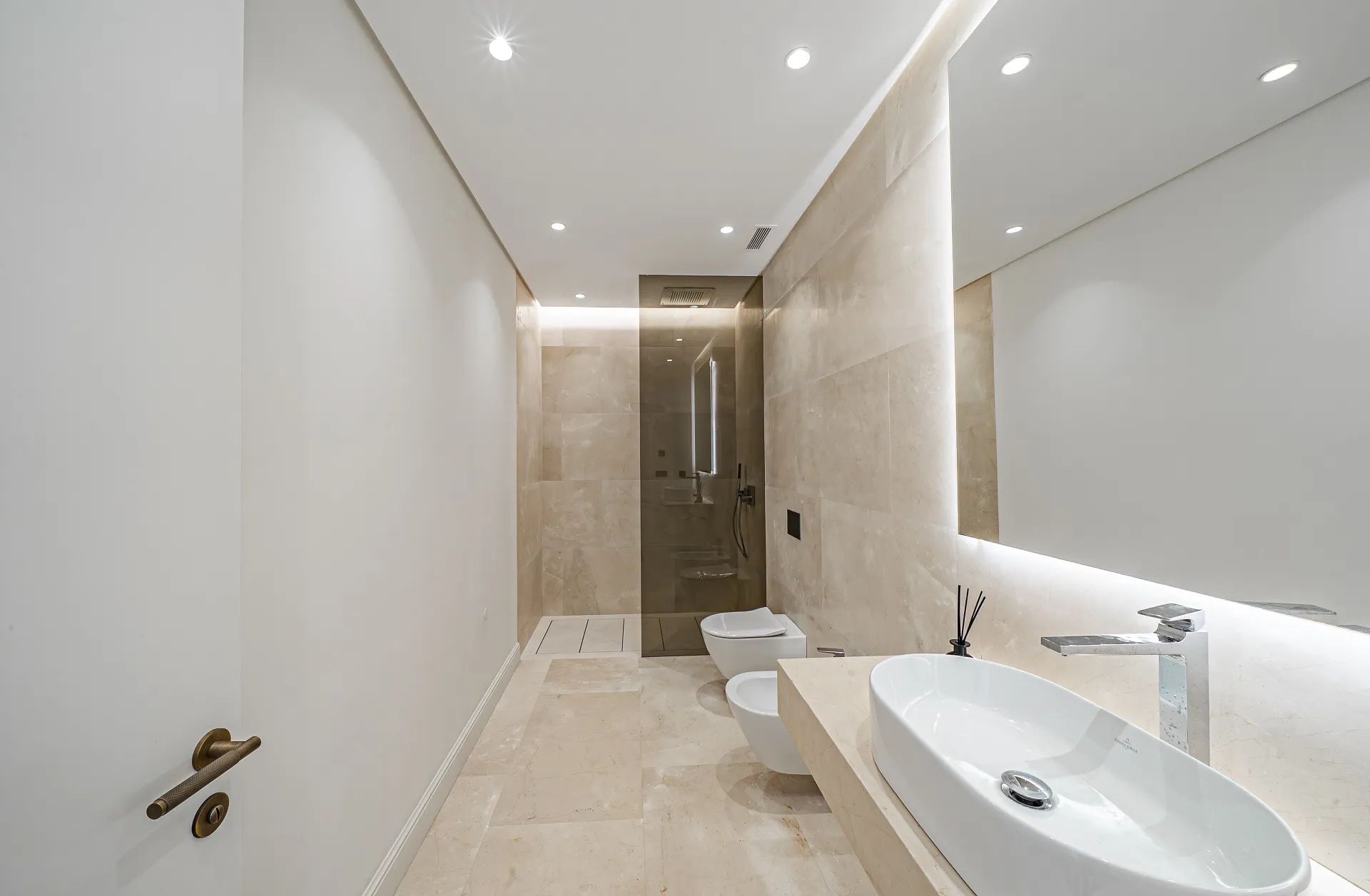 Koninklijk wonen aan de Golden Mile – exclusieve villa’s in het iconische Las Lomas del Marbella Club foto 28