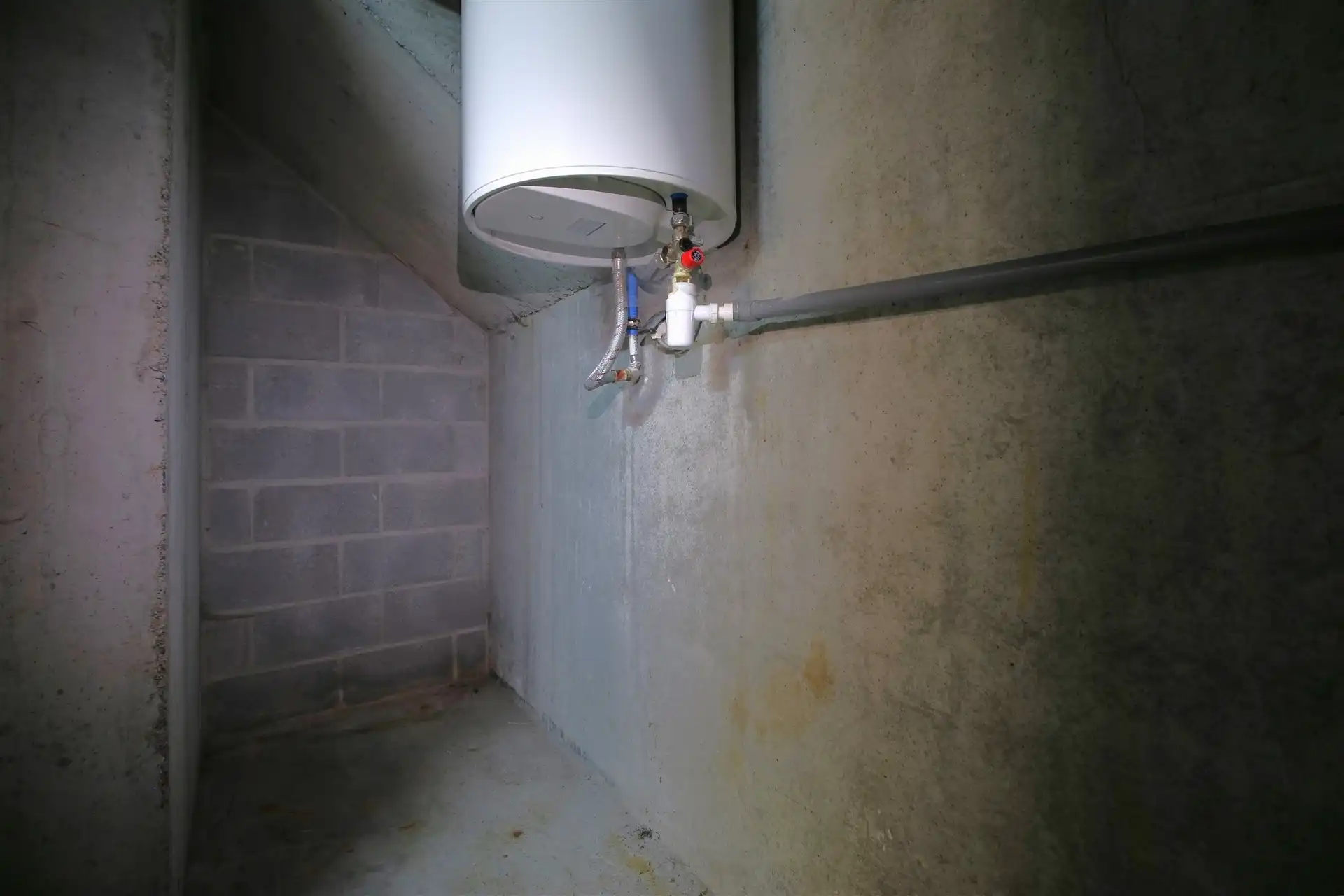 Vernieuwd éénkamerappartement in centrum Sint-Jozef foto 13