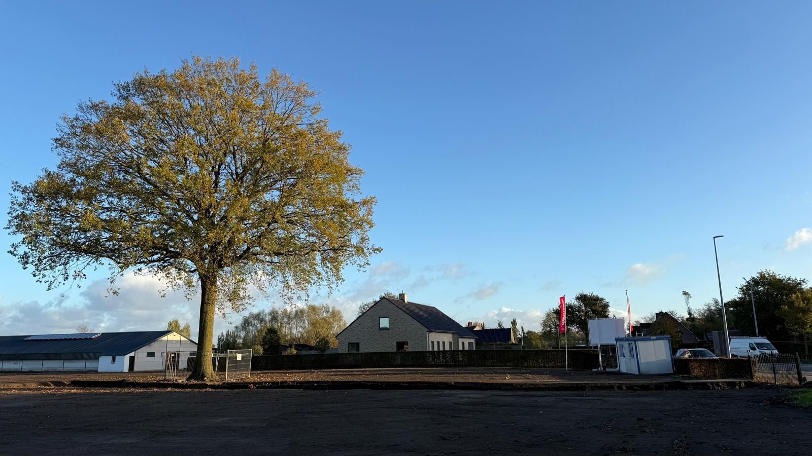 Uitzonderlijke villa bouwgronden in centrum Hertsberge foto {{pictureIndex}}