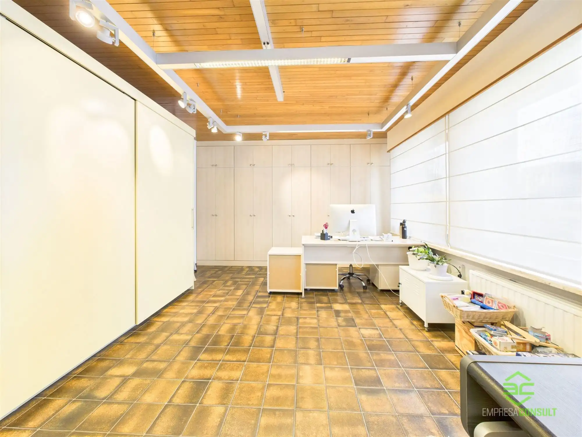 Ruime OB met aparte bureauruimte en 4 slpk in Brustem! foto 8