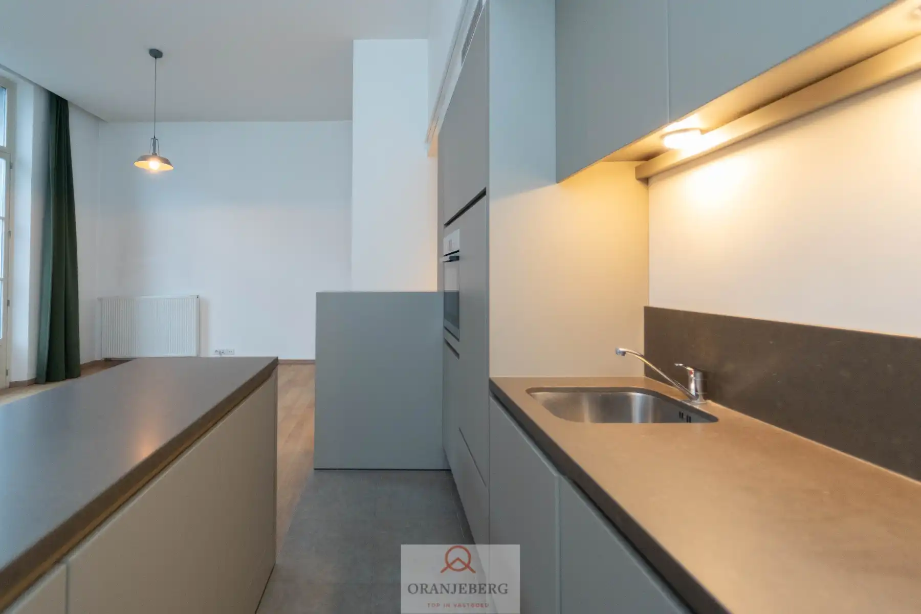 Luxueus ruim twee-slaapkamer appartement in Herenhuis - centrum Gent foto 9