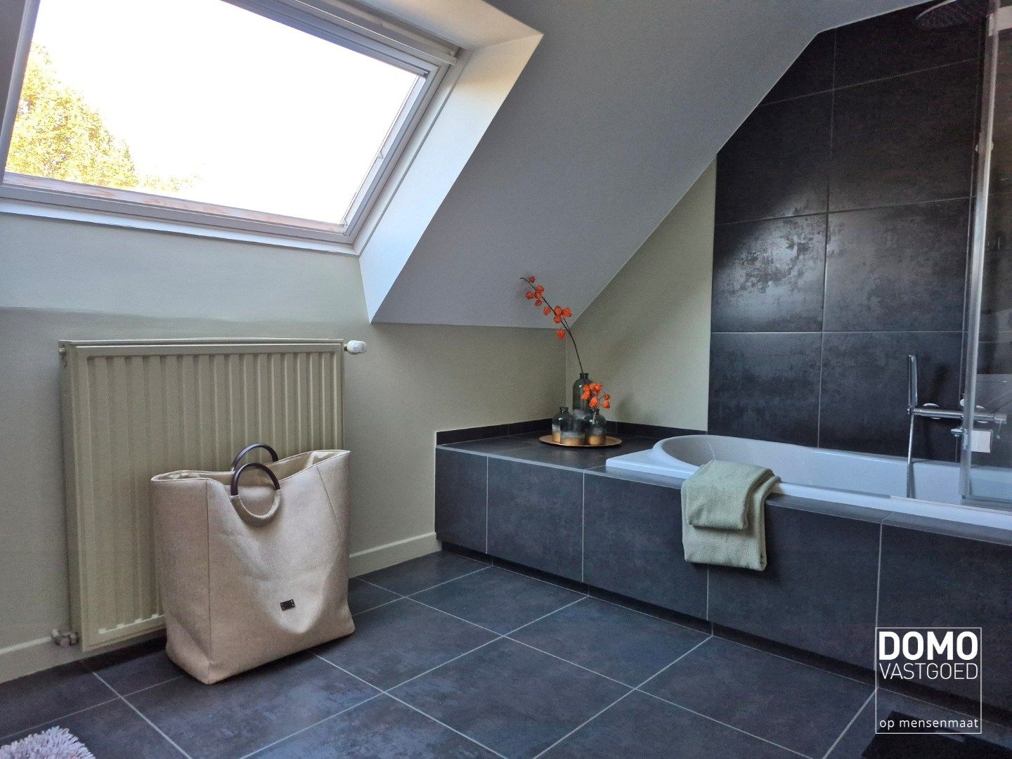 Warme gezinswoning met prachtige tuin in hartje Kortessem foto 11