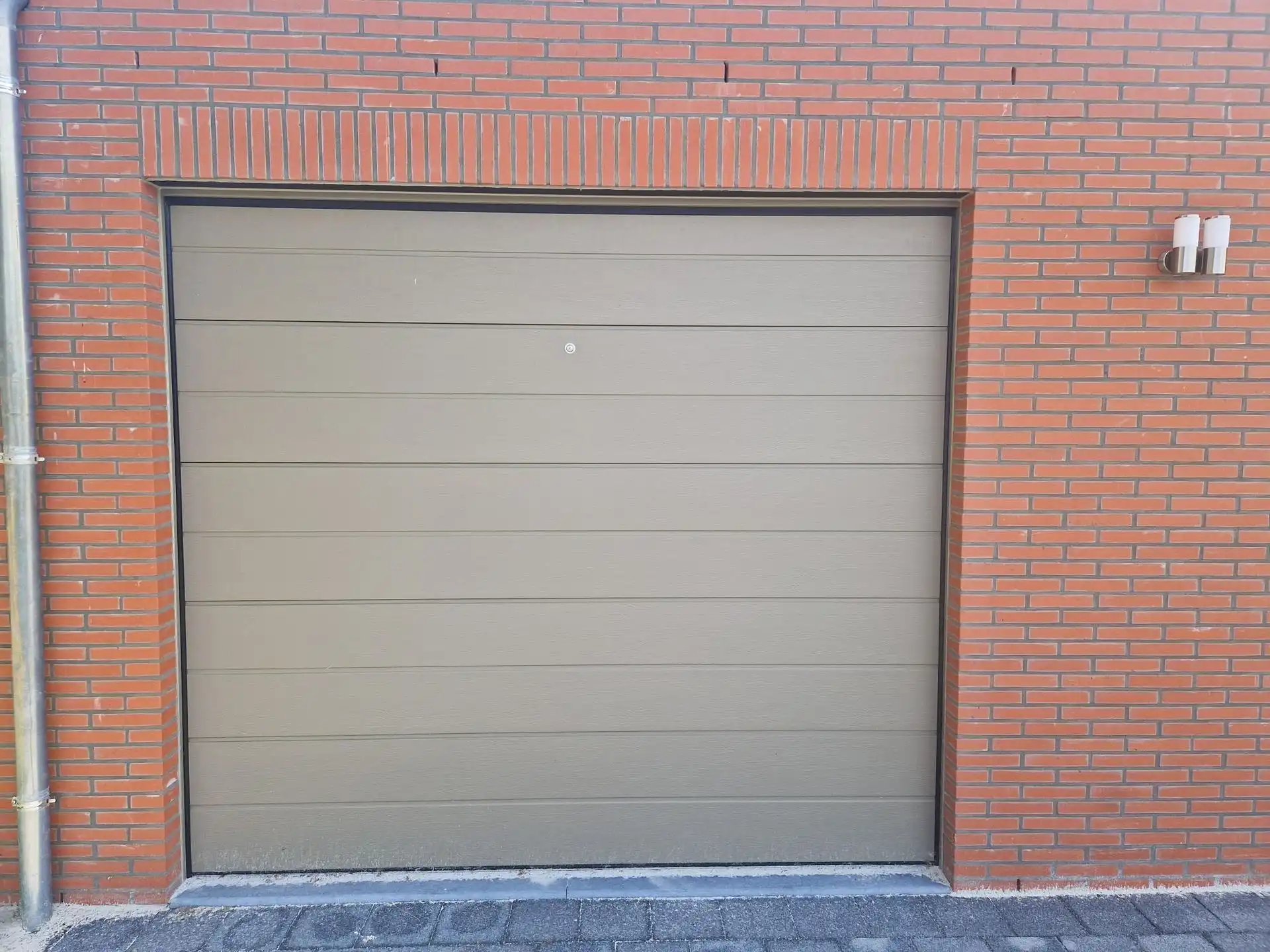 Ruime garagebox te Heist-Goor foto 5