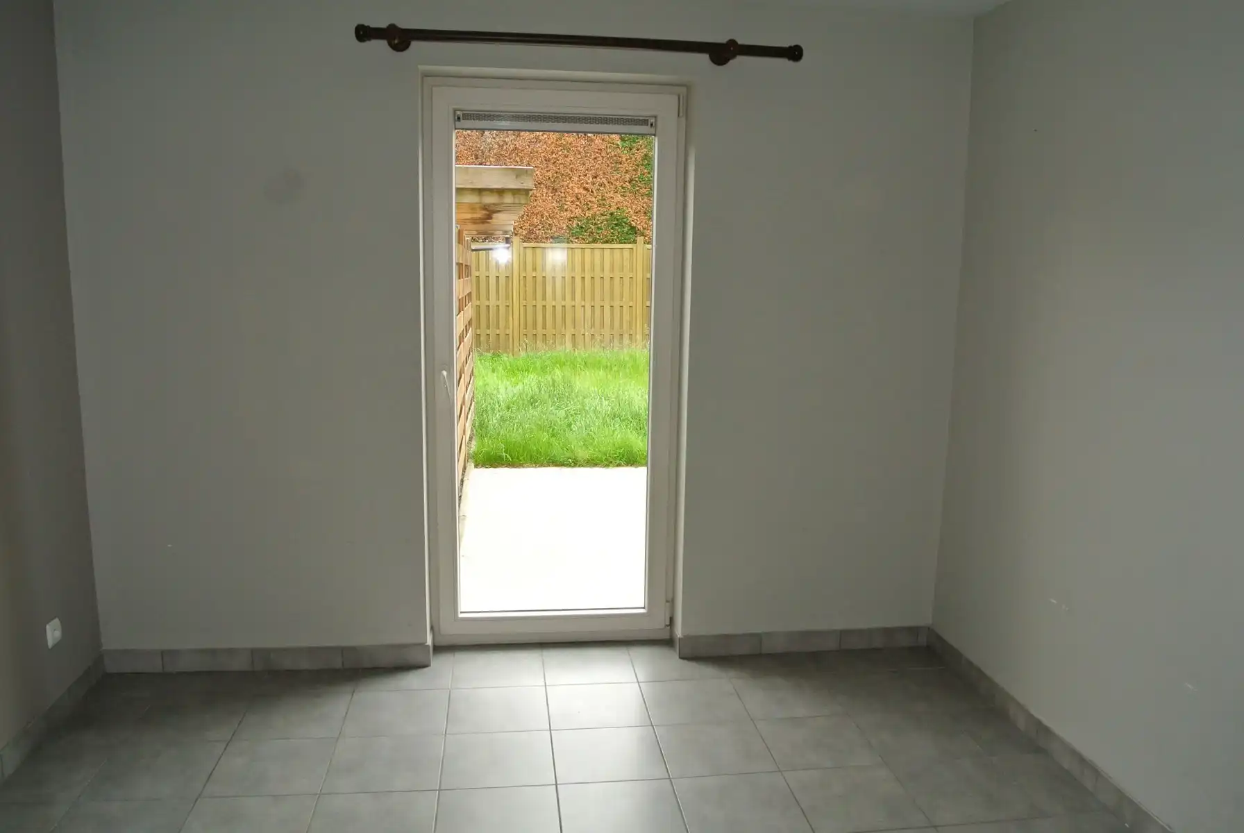 Gezellige gelijkvloers appartement  met 2 slaapkamers + terras en tuintje foto 10