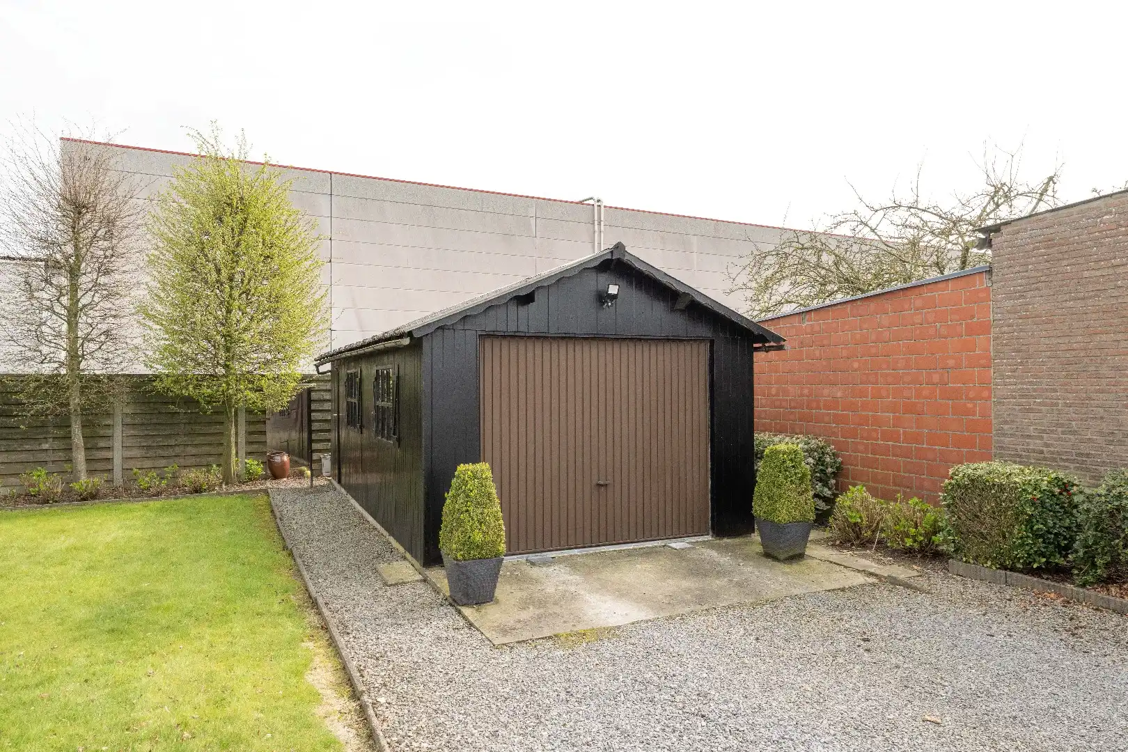 ALLEENSTAANDE WONING OP 1.009 m² MET 3 SLPKS EN TUIN  foto 19