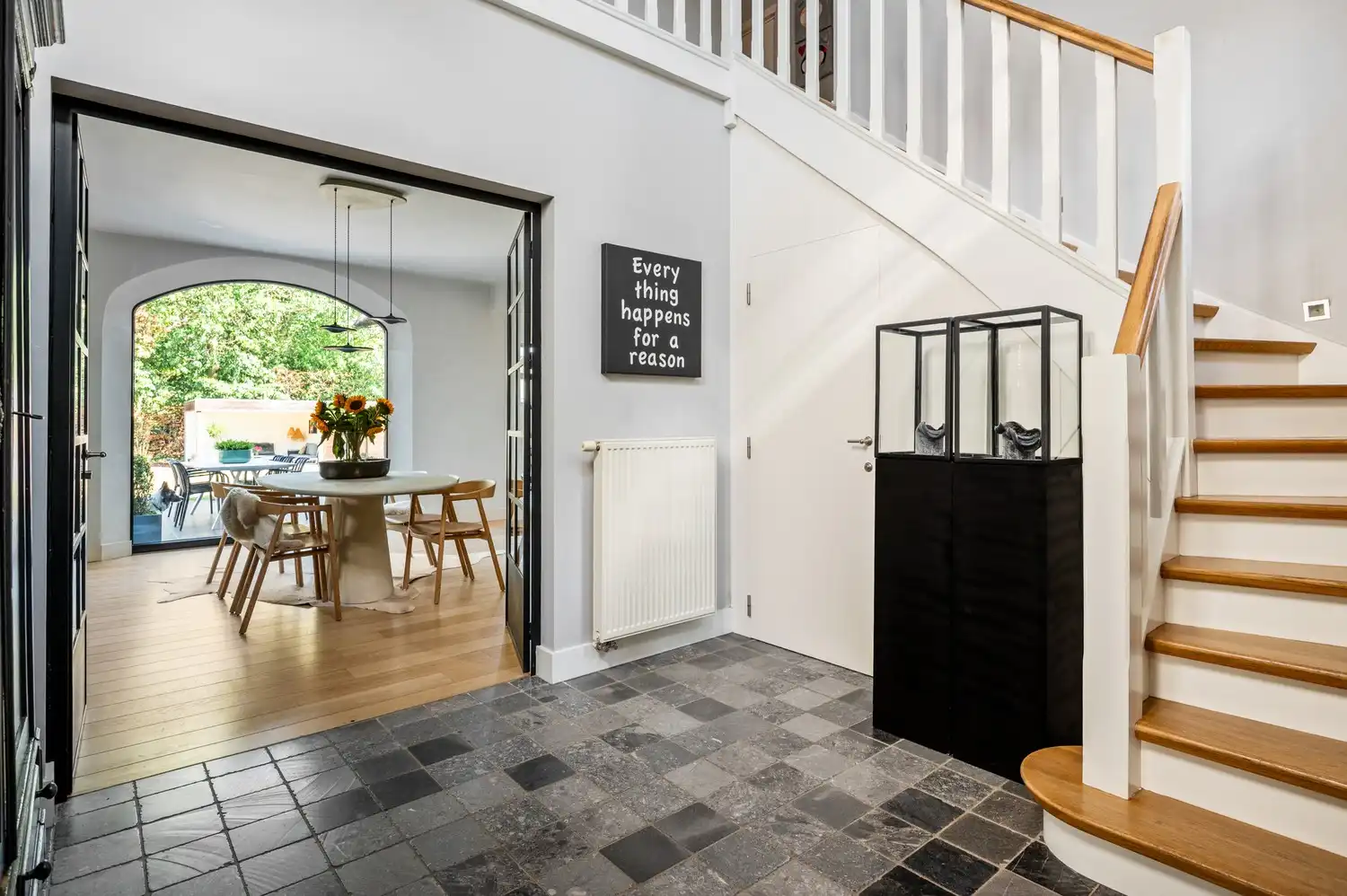 Prachtige villa met 3 slaapkamers, bureau en garage te koop op Toplocatie in Lier! foto 3