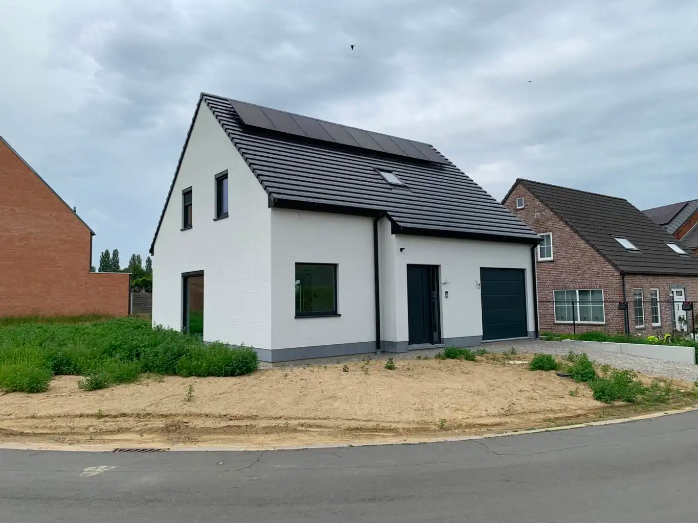 immo DAVID stelt voor: Nieuwbouwwoning met 4 slaapkamers  foto {{pictureIndex}}
