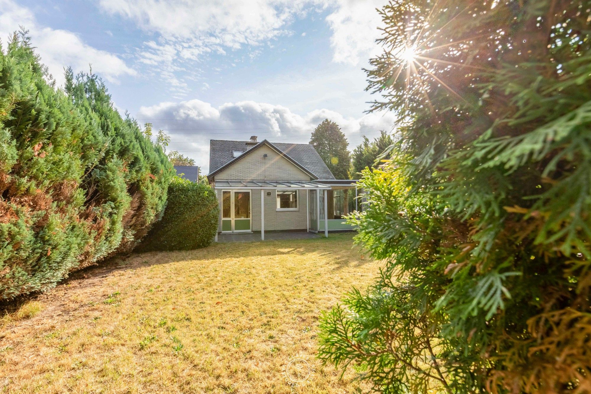 Te renoveren woning met potentieel en vlotte bereikbaarheid foto 2