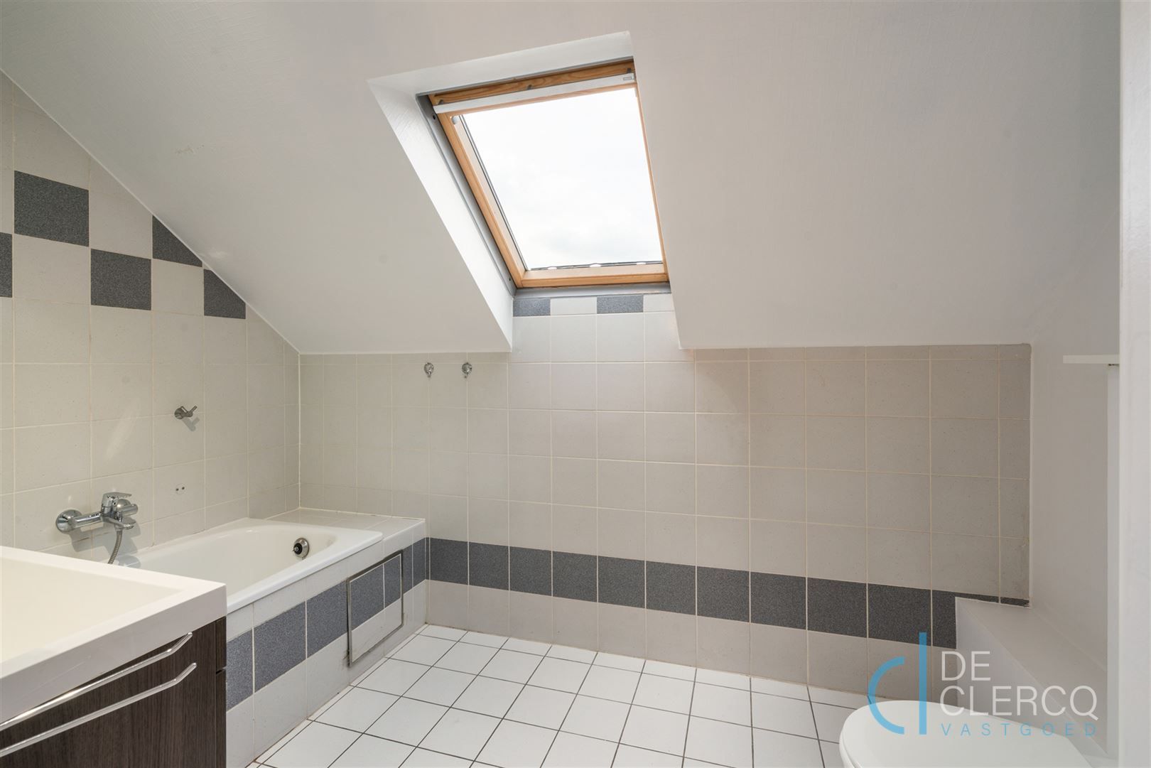 Gerenoveerde woning te koop in rustige woonwijk te Melle! foto 12