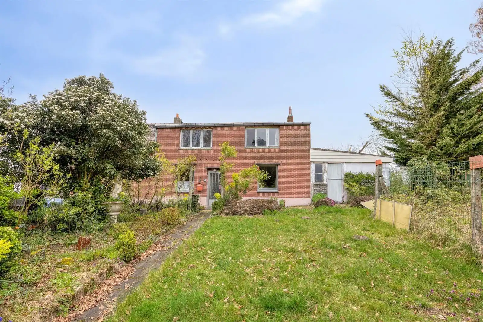 Twee- drigevelwoningen te renoveren. foto 18