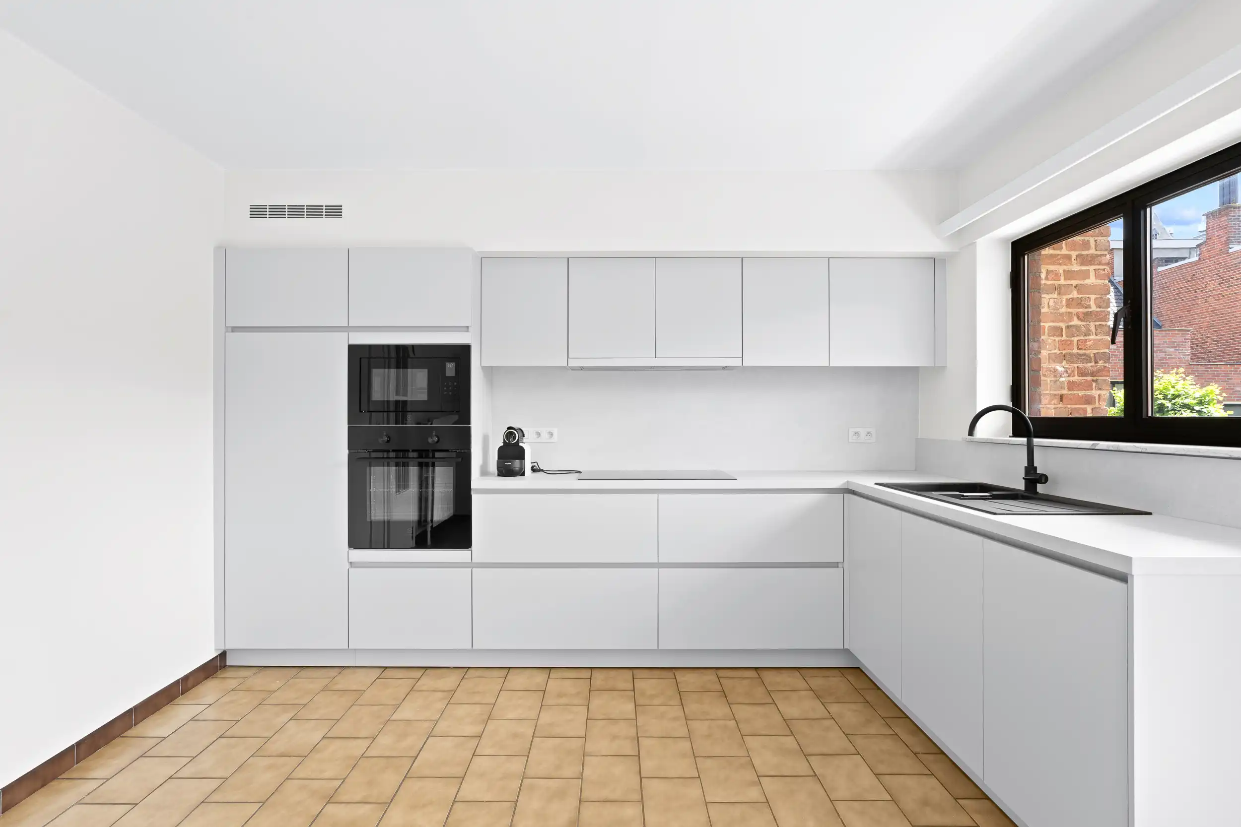 Ruim appartement met zicht op de Leie! foto 4