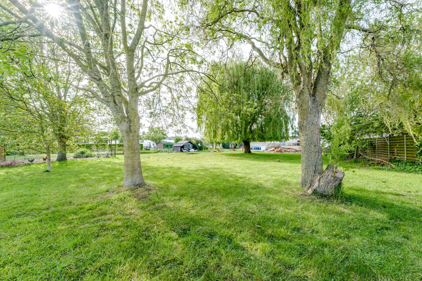 Wonen en werken combineren op toplocatie te Ichtegem - handelswoning met ruime woonst, tuin en garage foto 25