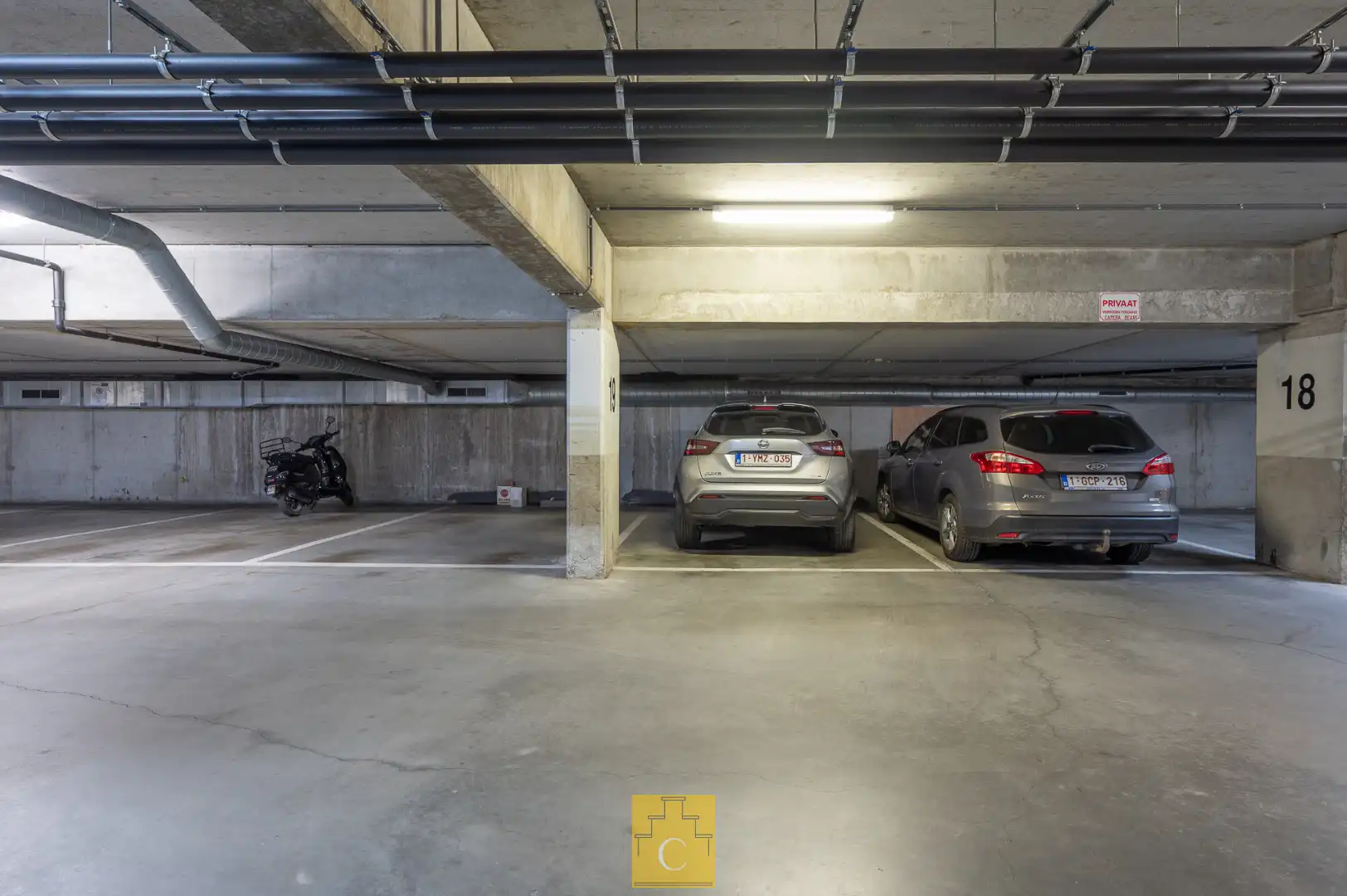 Appartement met subliem zicht, autostandplaats, 2  zonneterrassen, ruime privé-kelder, vooraan St Kruis foto 13