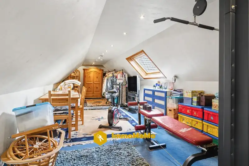 WONING MET 3 SLAAPKAMERS, INPANDIGE GARAGE EN STEIGER AAN DE MOERVAART TE KOOP IN MOERBEKE foto 15
