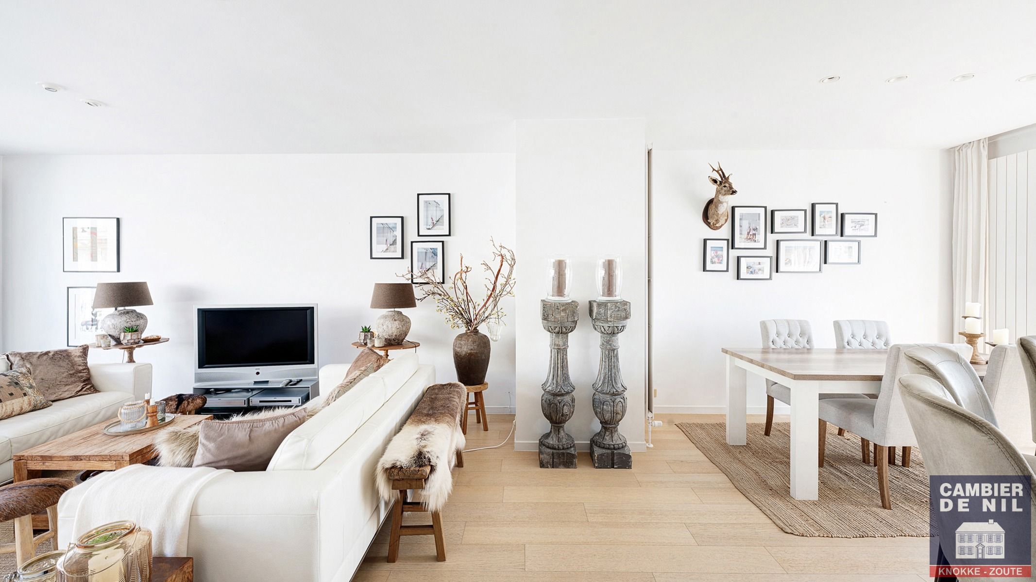 Schitterend duplex appartement met terras voor-en achteraan in hartje Zoute foto 5