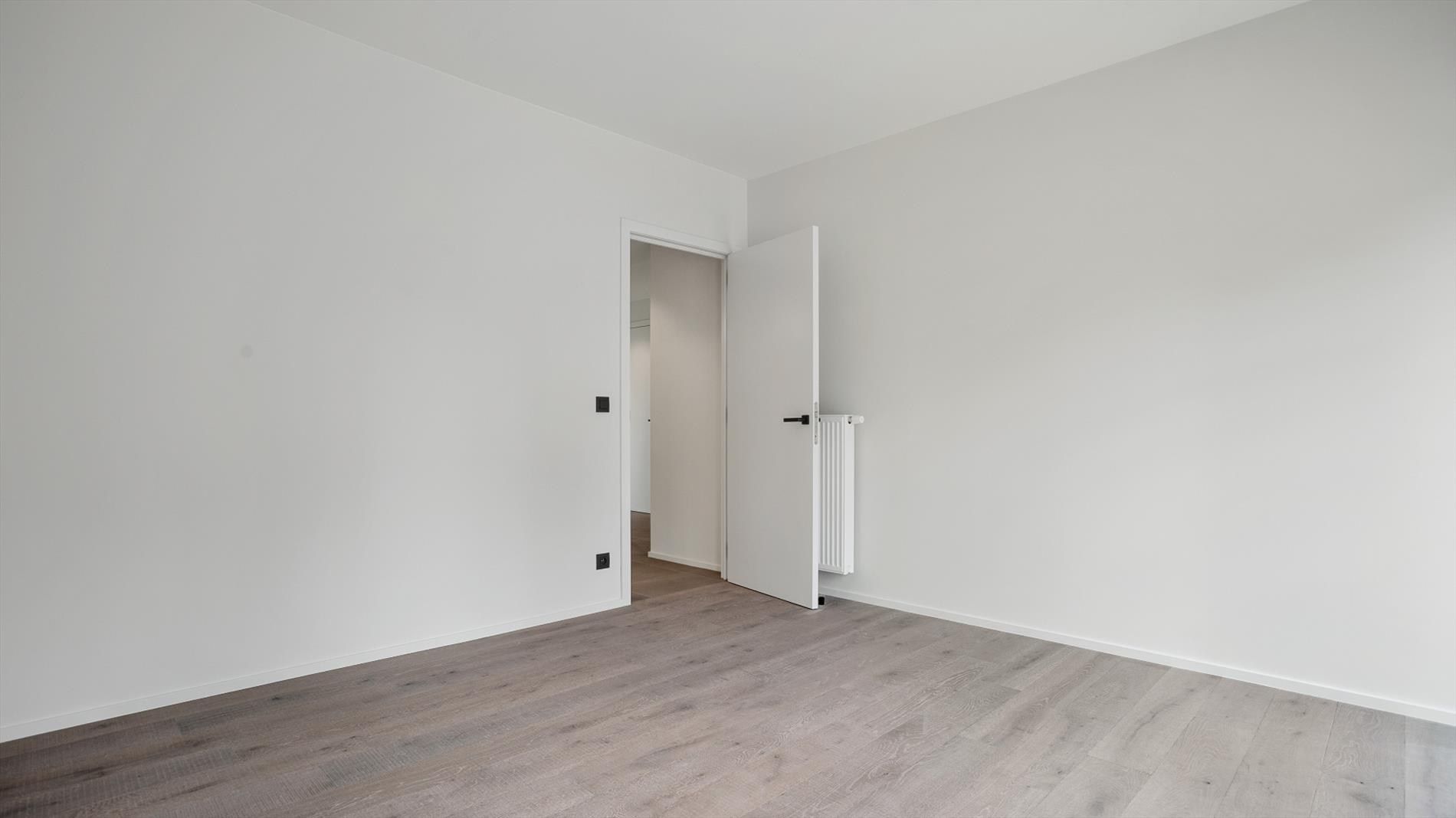 TE HUUR LINDEN appartement 2 slpks + terras  foto 16