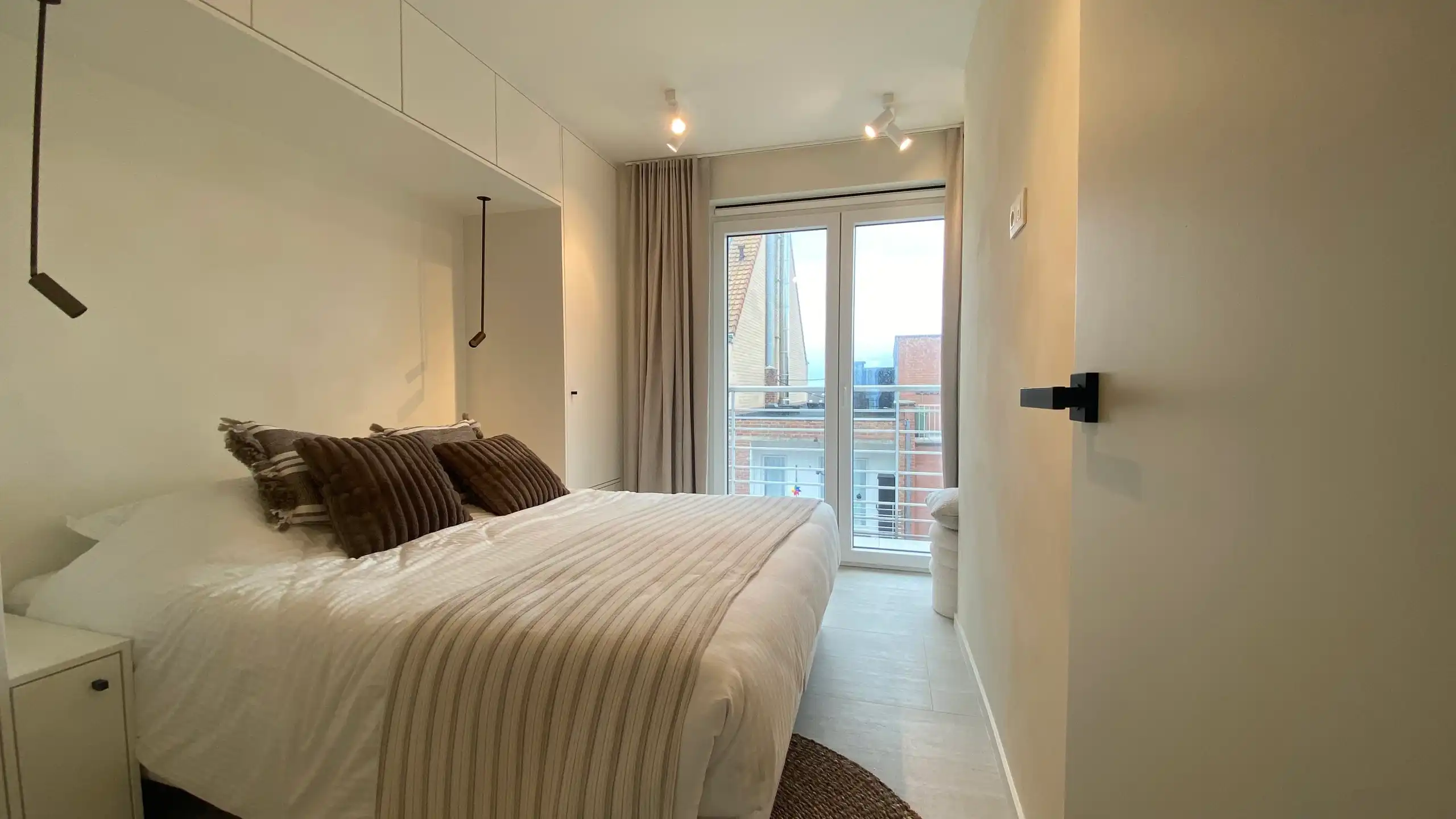 Prachtig gerenoveerd appartement met zicht op zee! foto 7