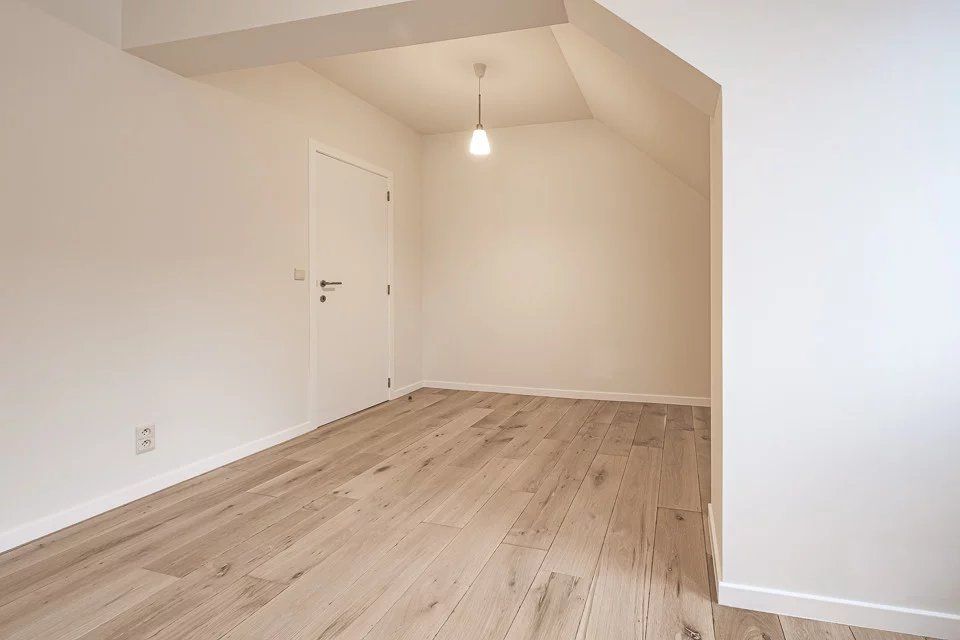 Rijwoning te koop nabij centrum foto 39