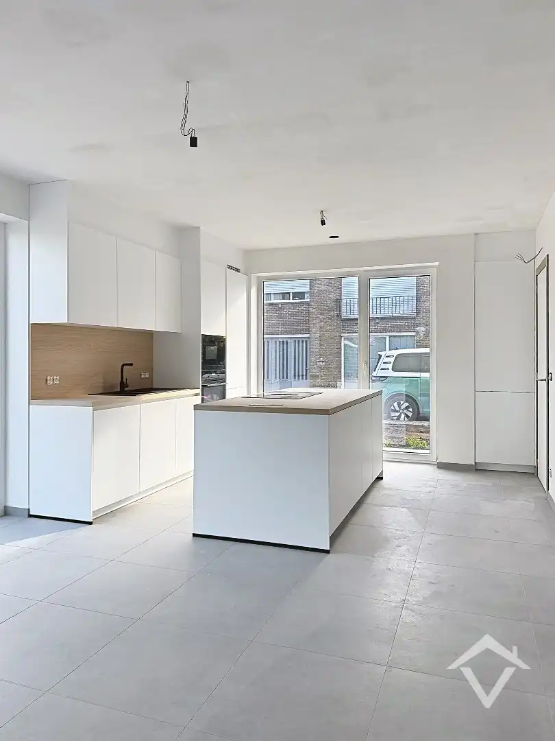 Nieuwbouwwoning met 3 slaapkamers in centrum Koekelare  foto 8