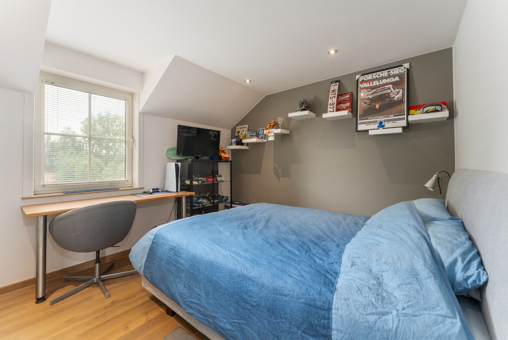 PRACHTIGE WONING MET EIKEN BIJGEBOUW | HANDELSRUIMTE & 4 GARAGES!!!  foto 18