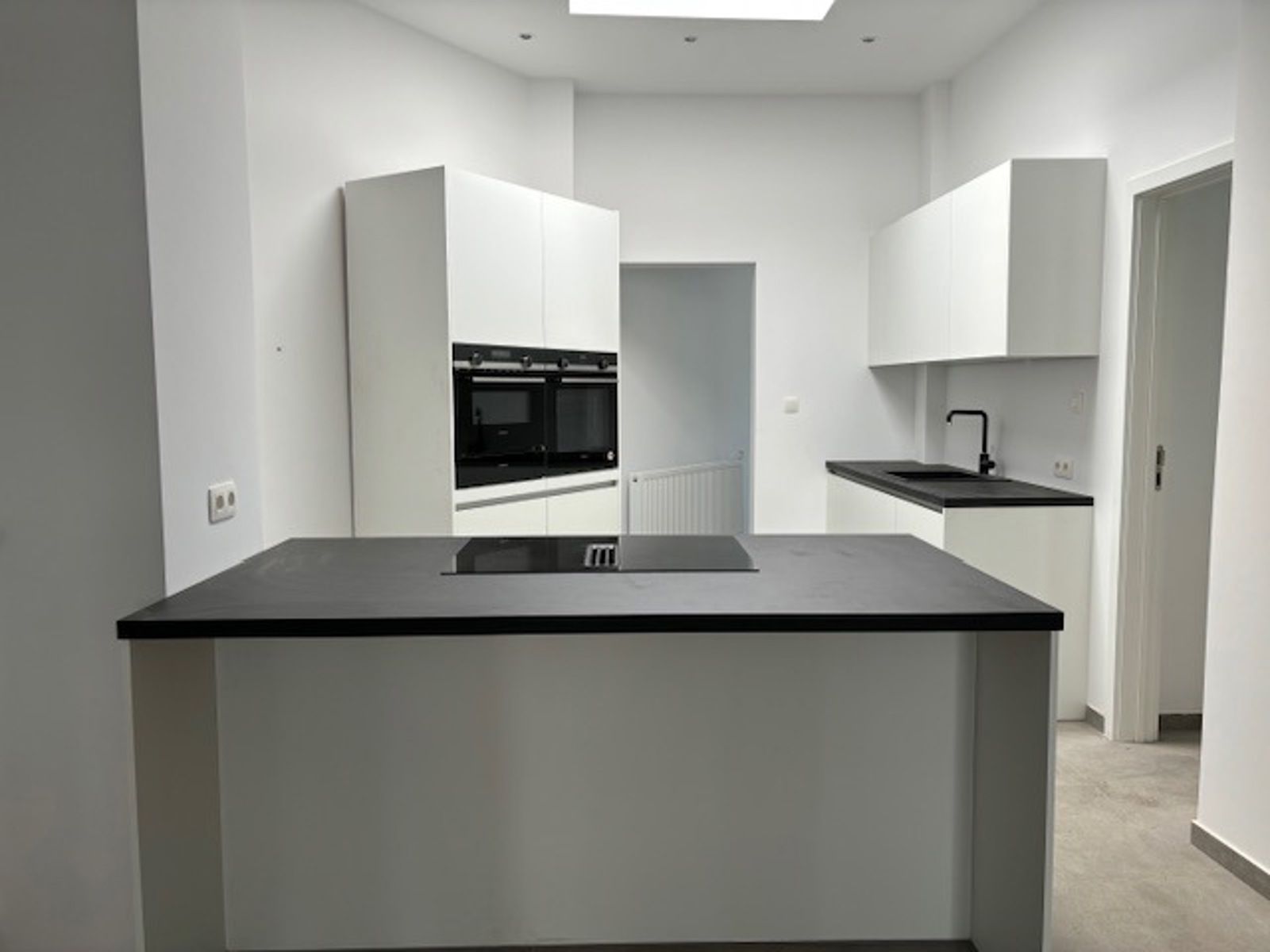 Volledig rerenoveerde woning 5 slpks 2 badks centrum Landen foto 9