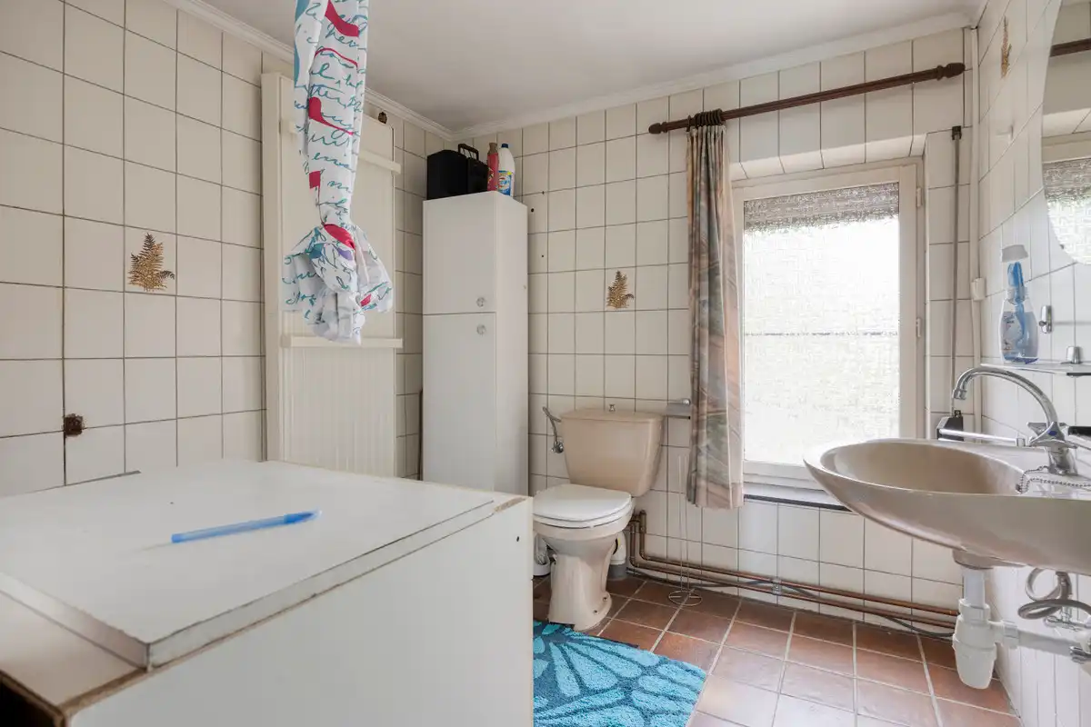 RUIME OP TE FRISSEN VRIJSTAANDE WONING OP 16A TE ZUTENDAAL. foto 17