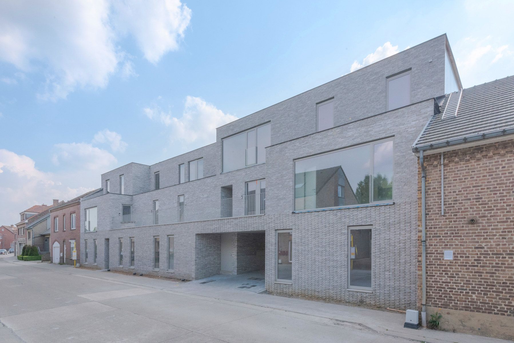 Luxueus afgewerkte duplex in Vlijtingen foto {{pictureIndex}}