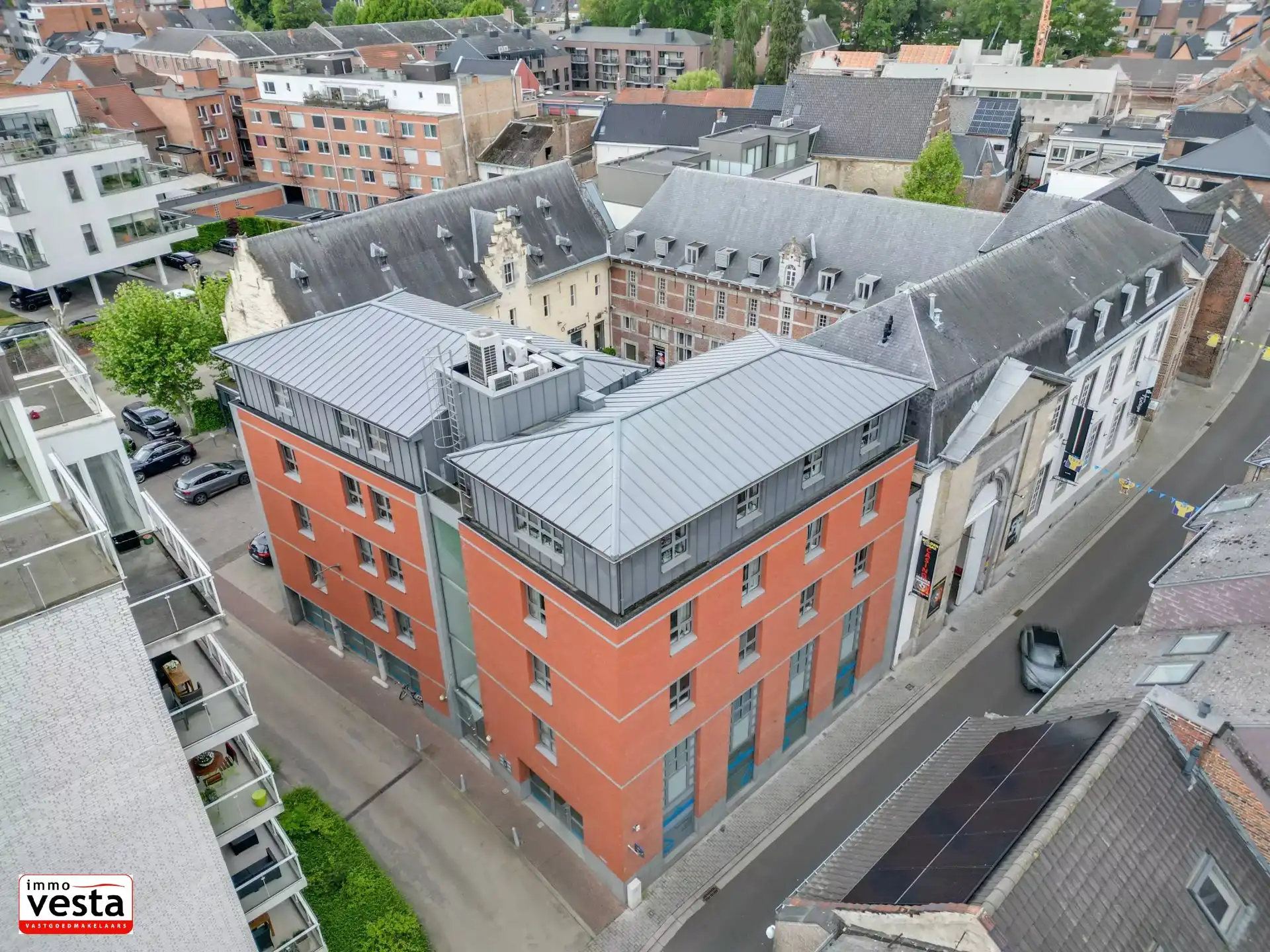 Modern appartement met 2 slaapkamers foto 2