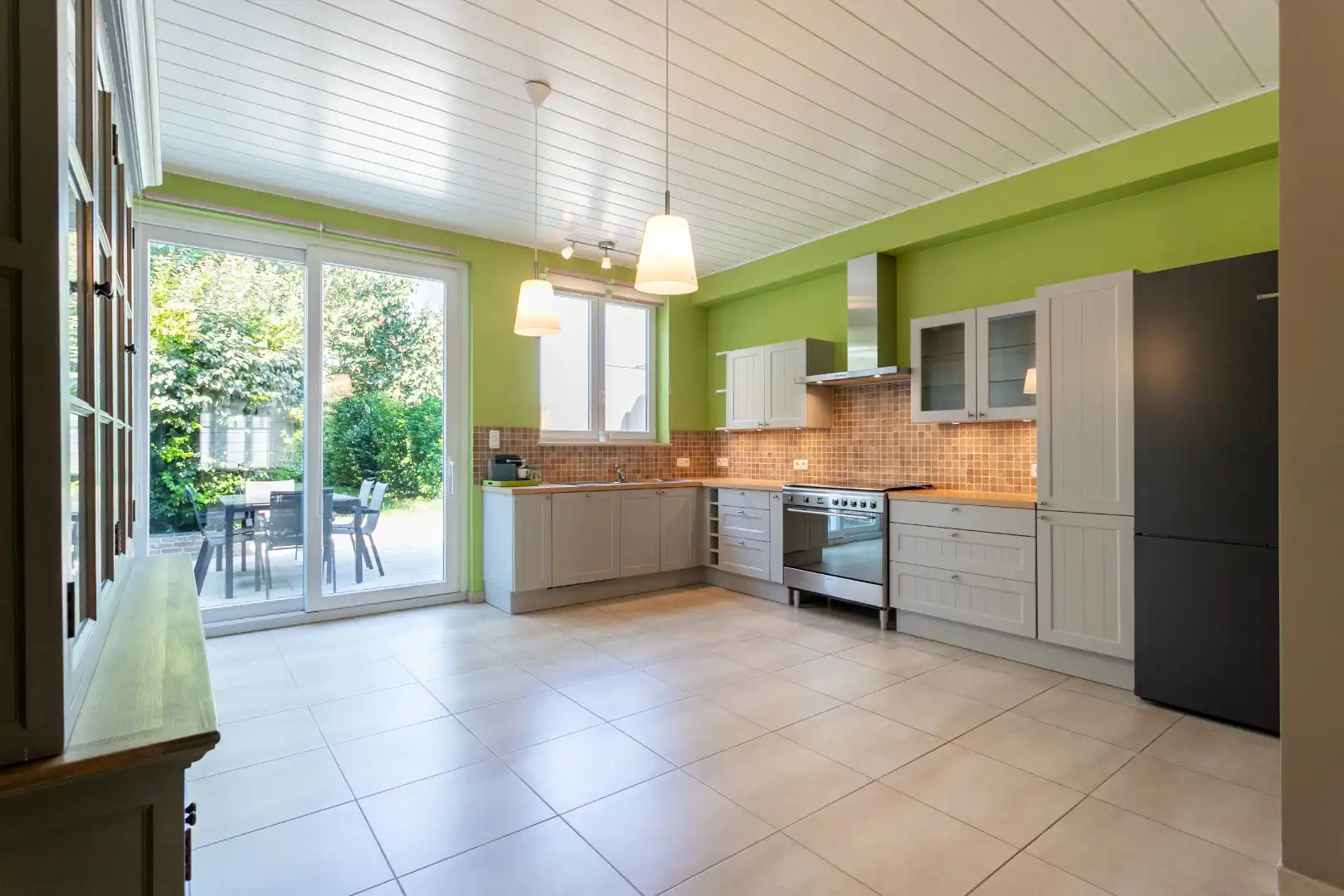 Instapklare woning met 3 slpk, oprit en tuin te Halle foto 8