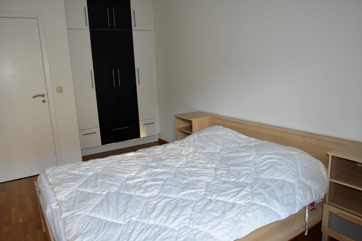 Centraal gelegen appartement met 2 slaapkamers foto 11