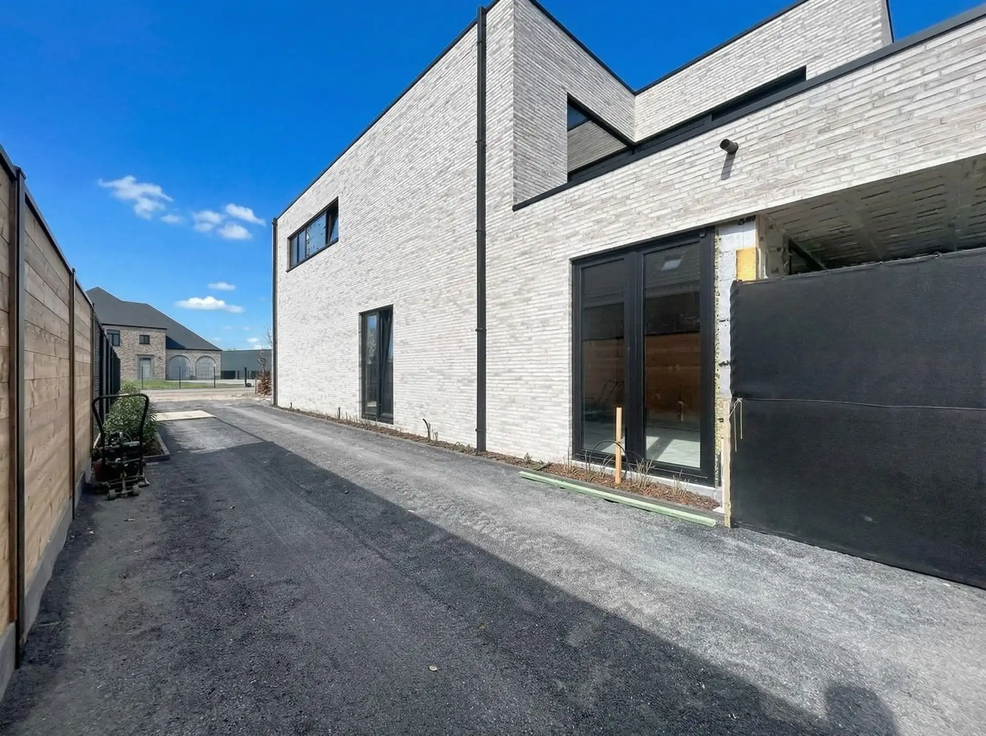 Gelijkvloers appartement met 3 slaapkamers en tuin! foto 6