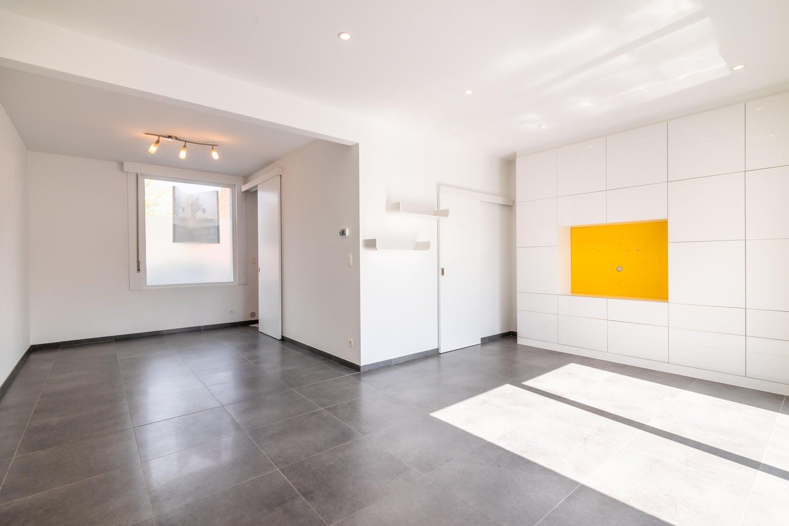 Instapklare woning met 2-3 slaapkamers te Tielt (Meulebeke)! foto 3