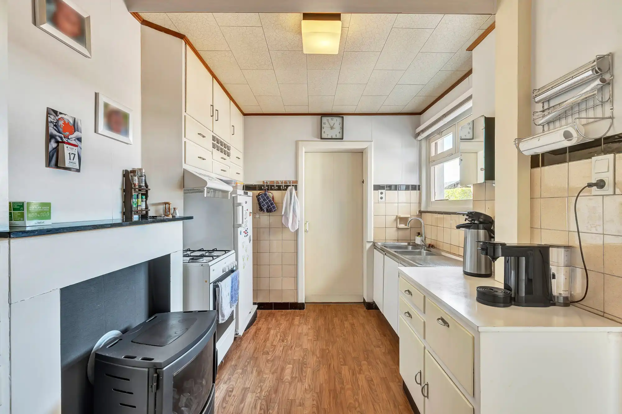 Te renoveren woning met veel potentieel in hartje Deinze foto 5