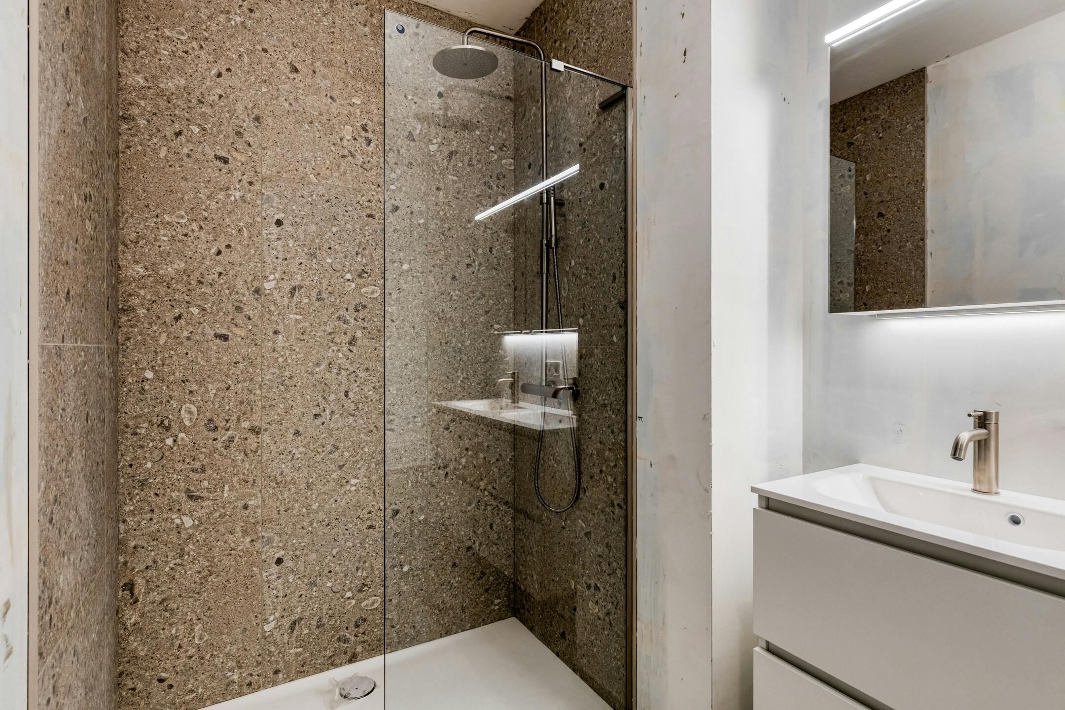 A0203 Rivert nieuwbouwappartement te Antwerpen  foto 9