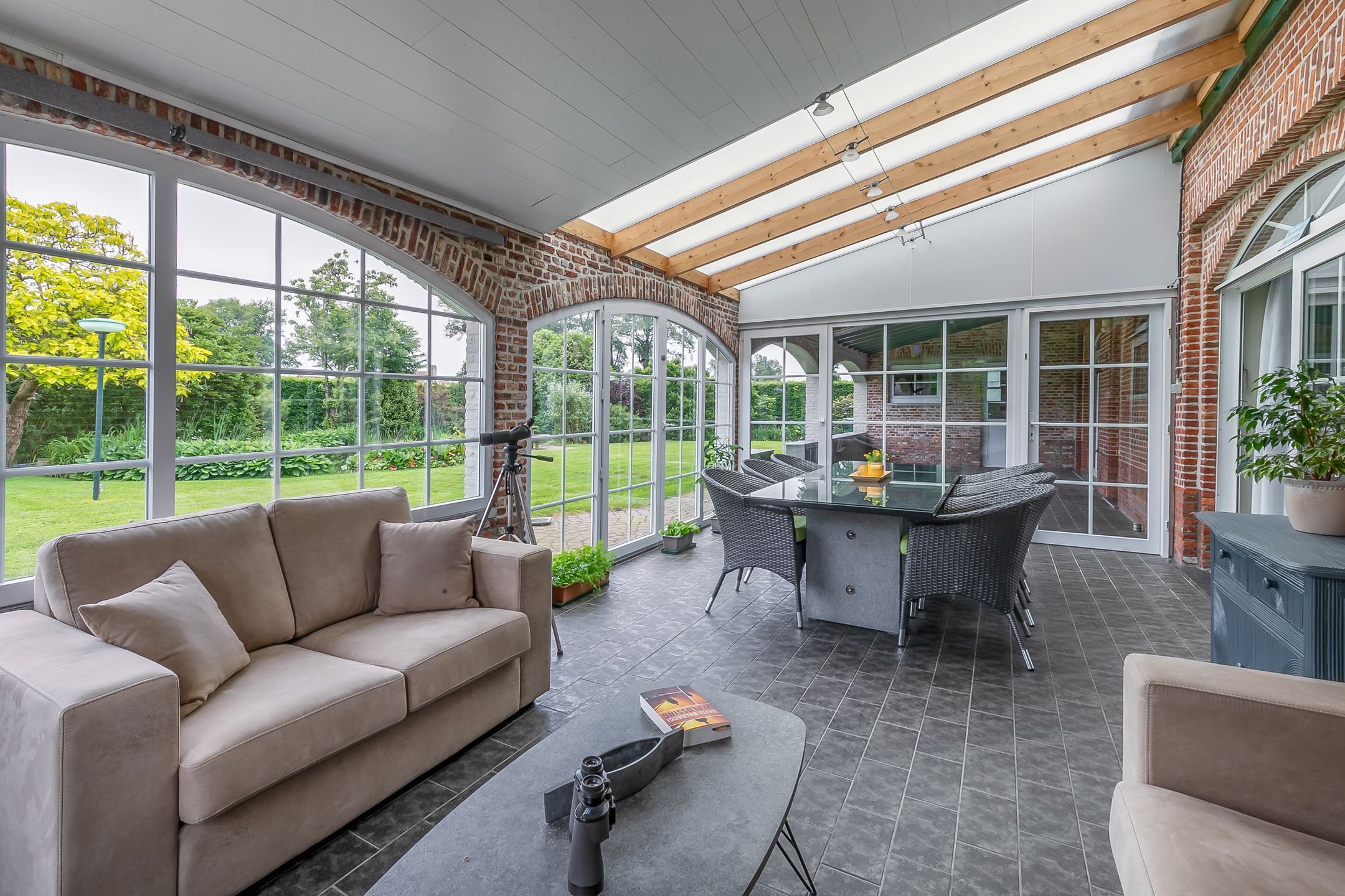 Authentieke herenhoeve op ruim perceel van 5.856 m² foto 12