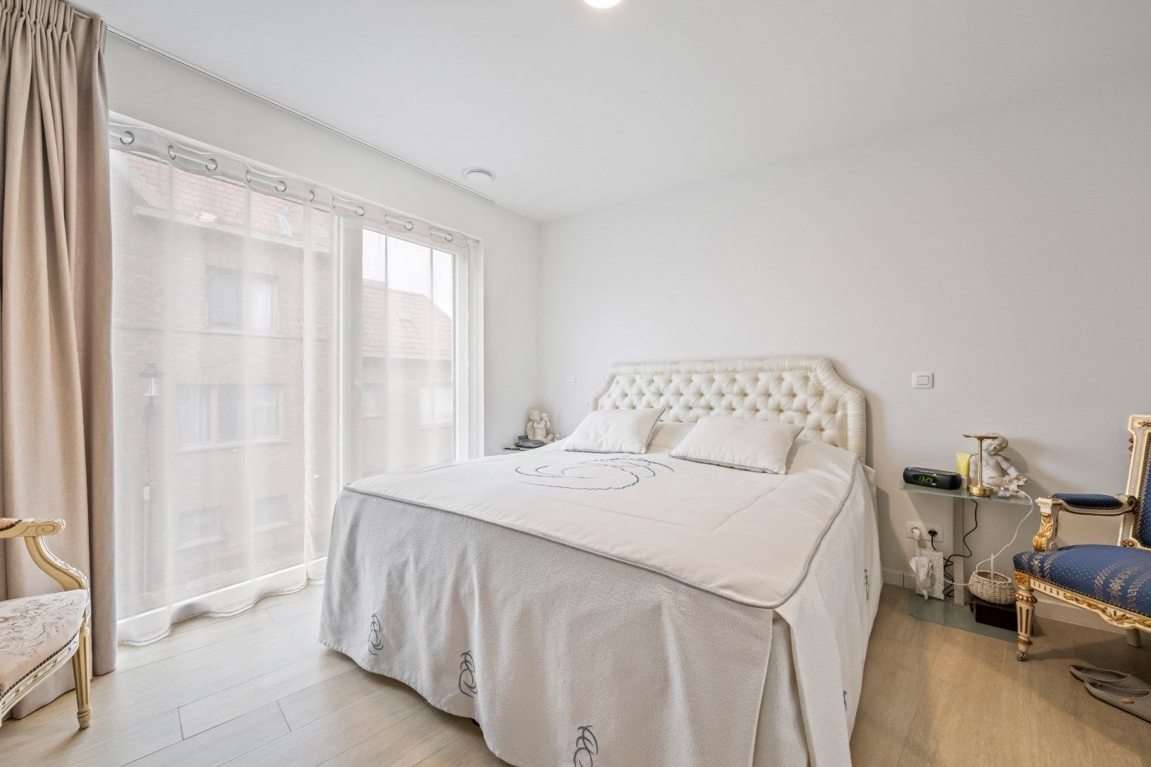 Prachtig hoekappartement met ondergrondse staanplaats foto 6