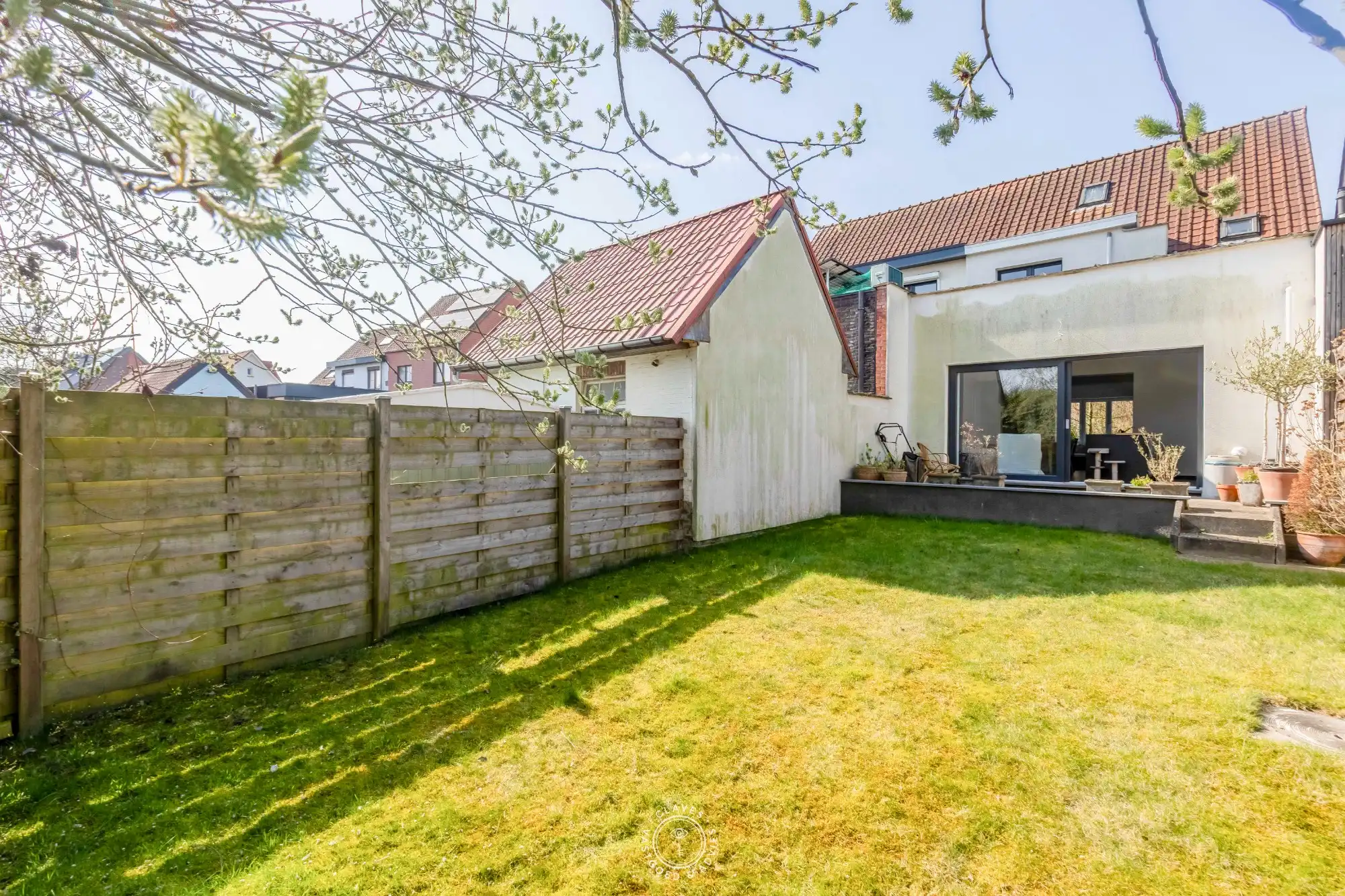 Aangename woning in de gegeerde Vogeltjeswijk foto 15