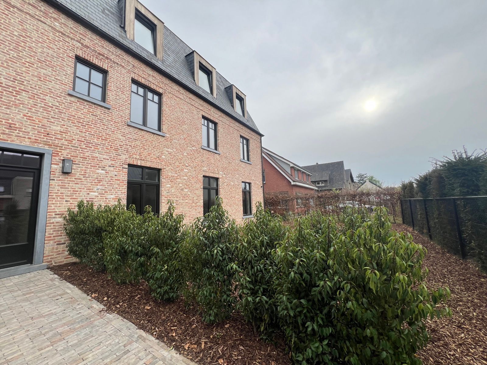 Luxueus app (131m²) met 2 slpk + bureau, terras en parking foto 19