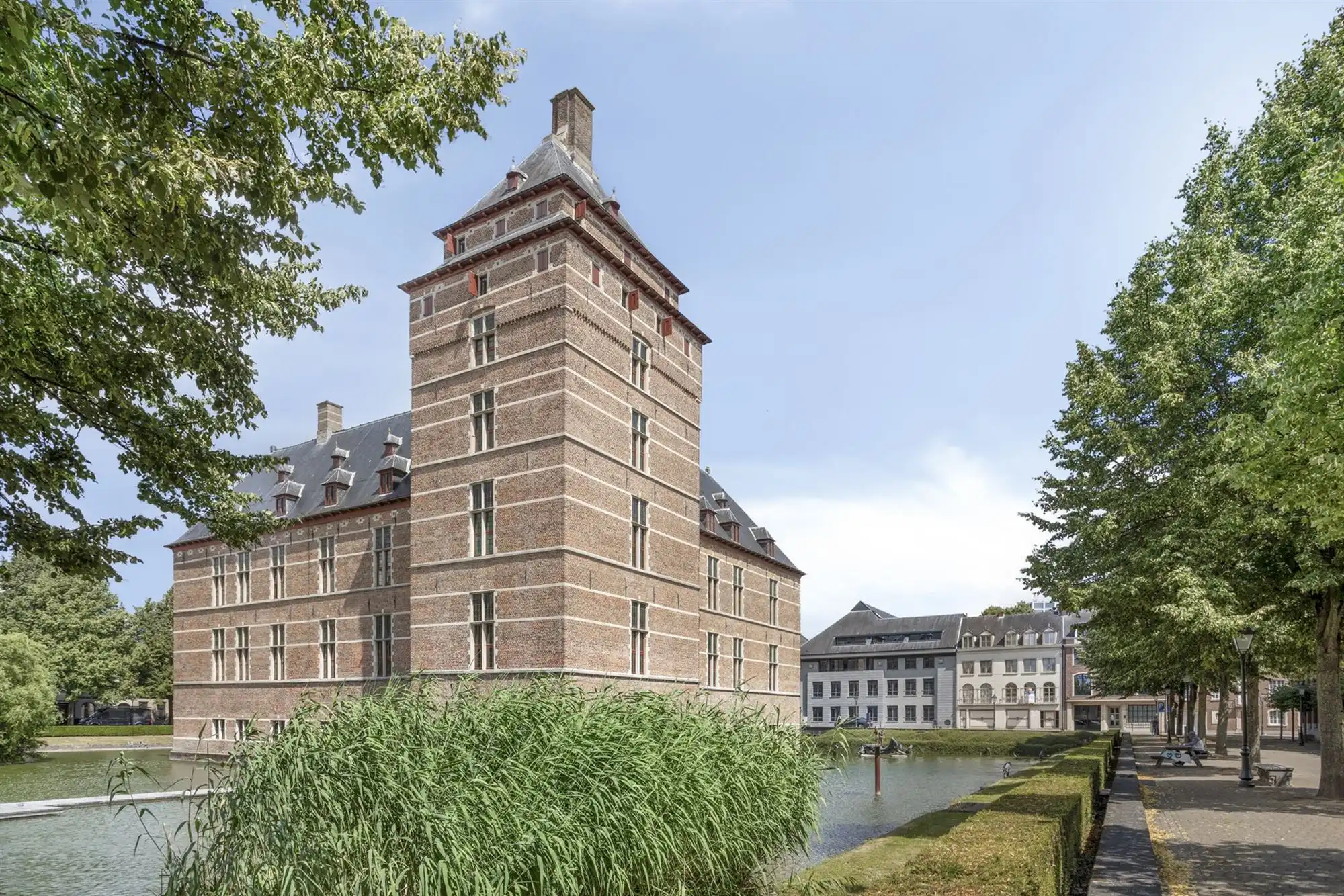 Ruim 4-slaapkamer huis in Turnhout - EPC B met enorme garage foto 4