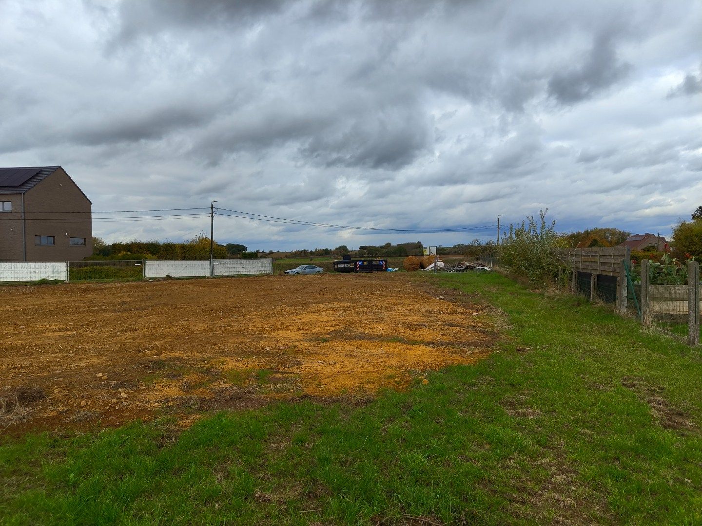 Bouwgrond met weiland voor open bebouwing met totale opp. van 32a 80ca foto 4