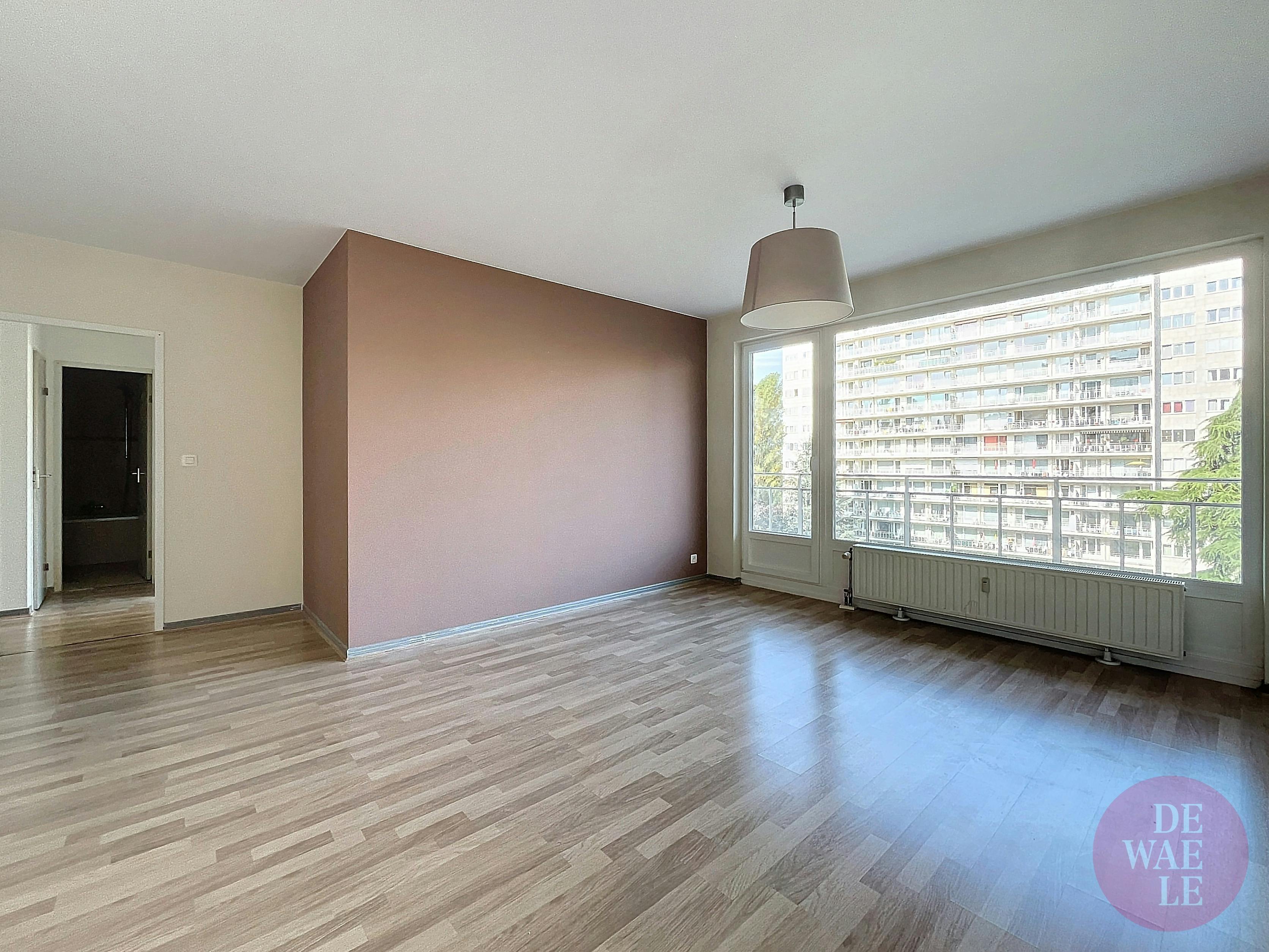 Licht appartement met 2 slaapkamers en garage in Oudergem foto 12