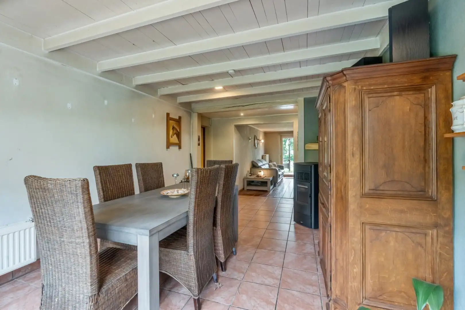 Uniek gelegen woning aan de bosrand op een perceel van 36a67ca waarvan 22a82ca geschikt is als paardenweide! foto 14